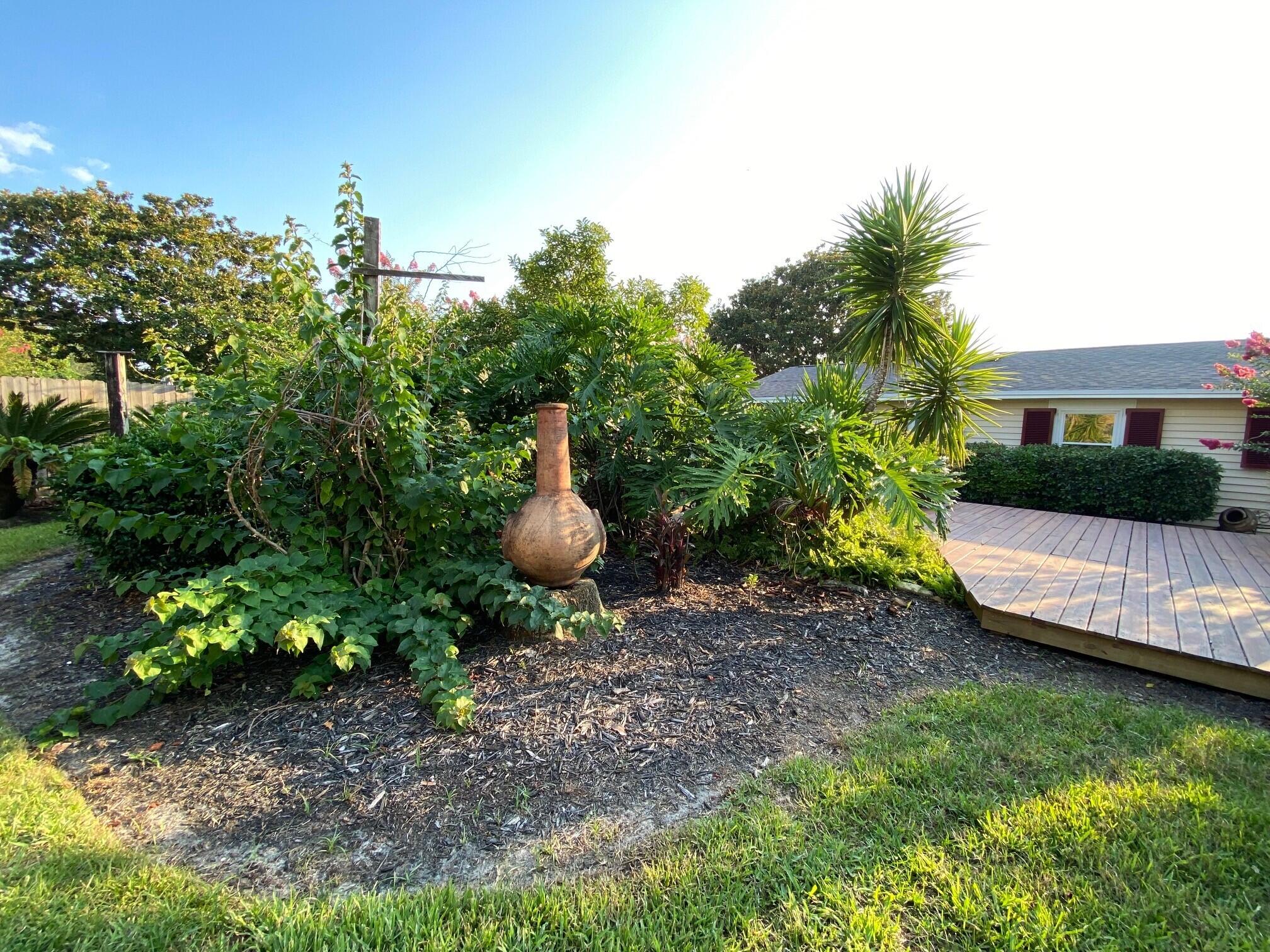 KELL-AIRE GARDENS - Residential