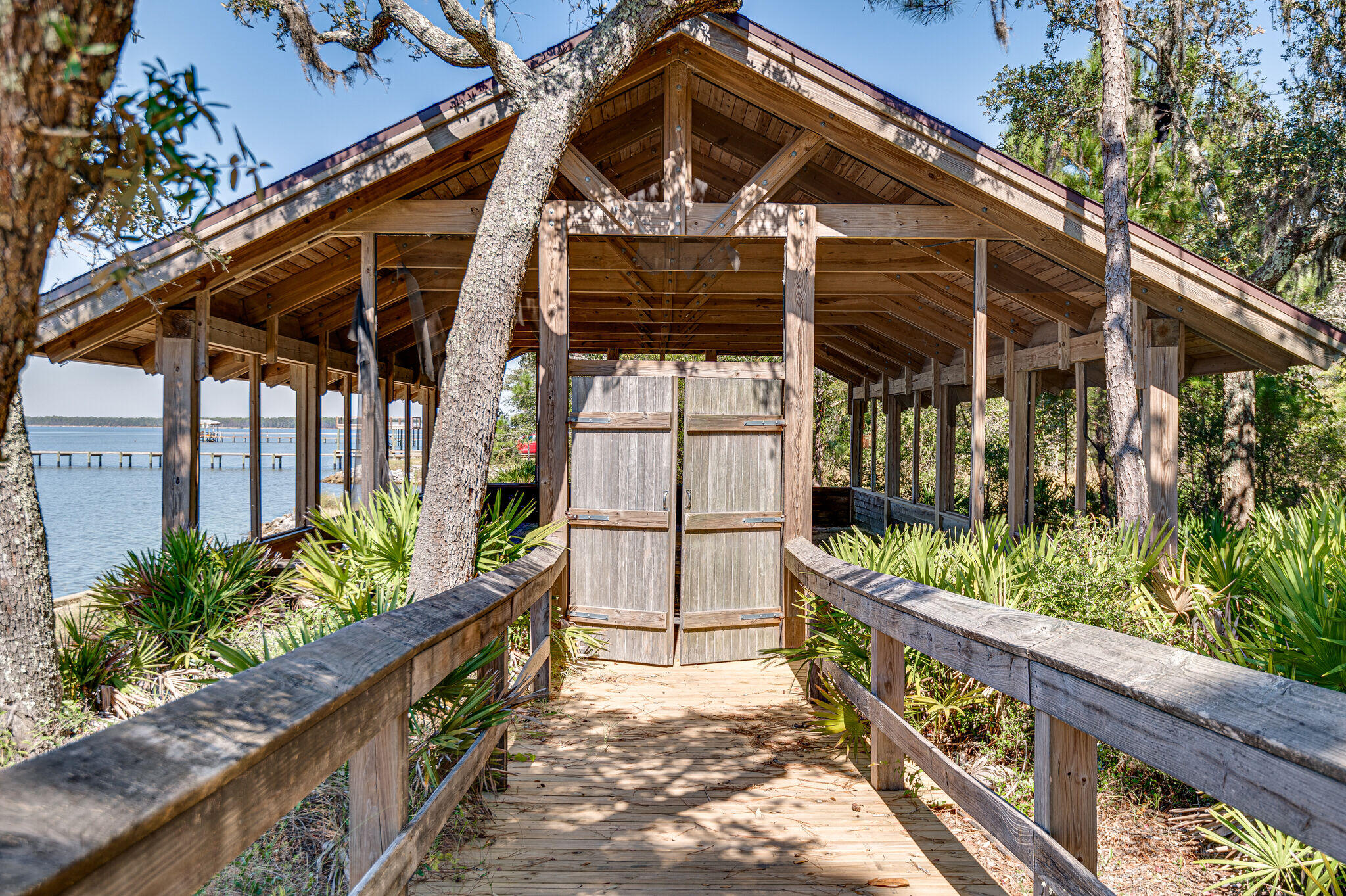 HAMMOCK BAY - Residential Lease