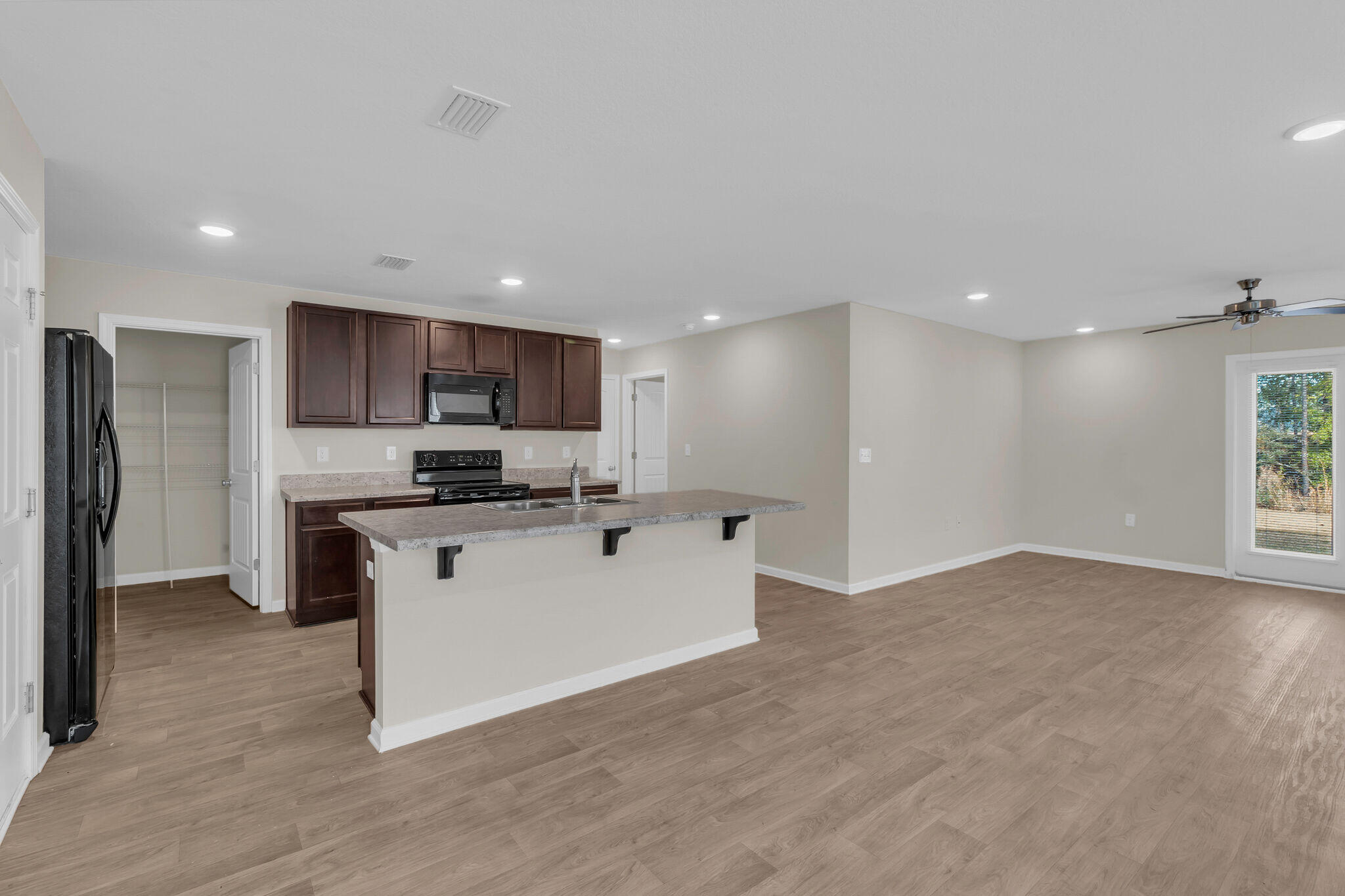 HAMMOCK BAY - Residential Lease