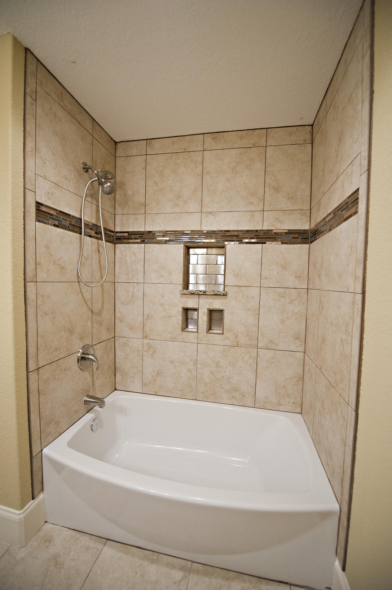 Navarre 2nd Addition - Residential