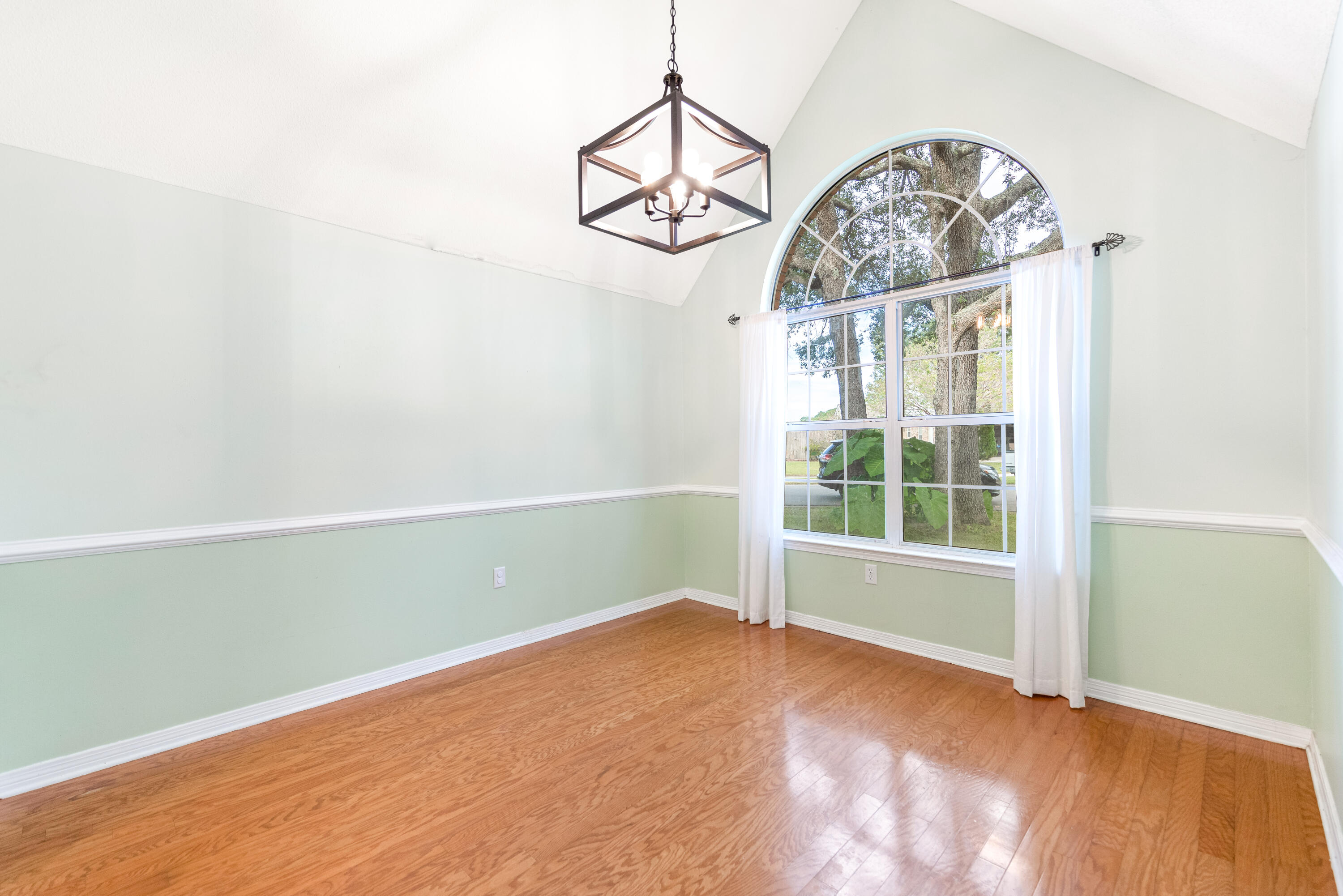 SHALIMAR VILLAGE - Residential