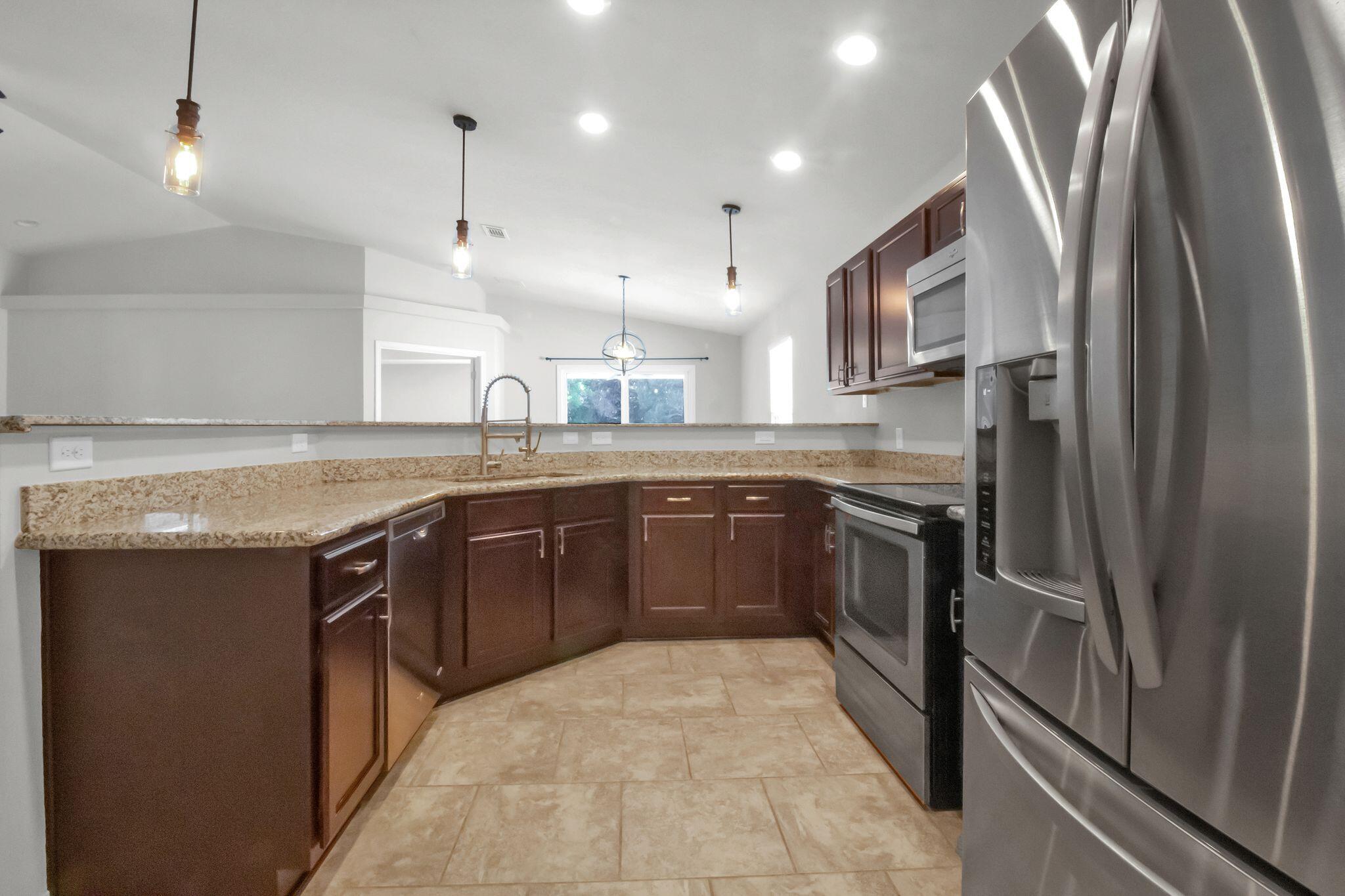 DUNCAN RIDGE - Residential Lease