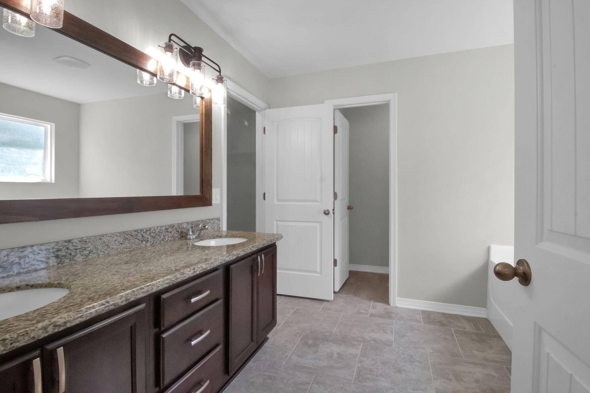 DUNCAN RIDGE - Residential Lease