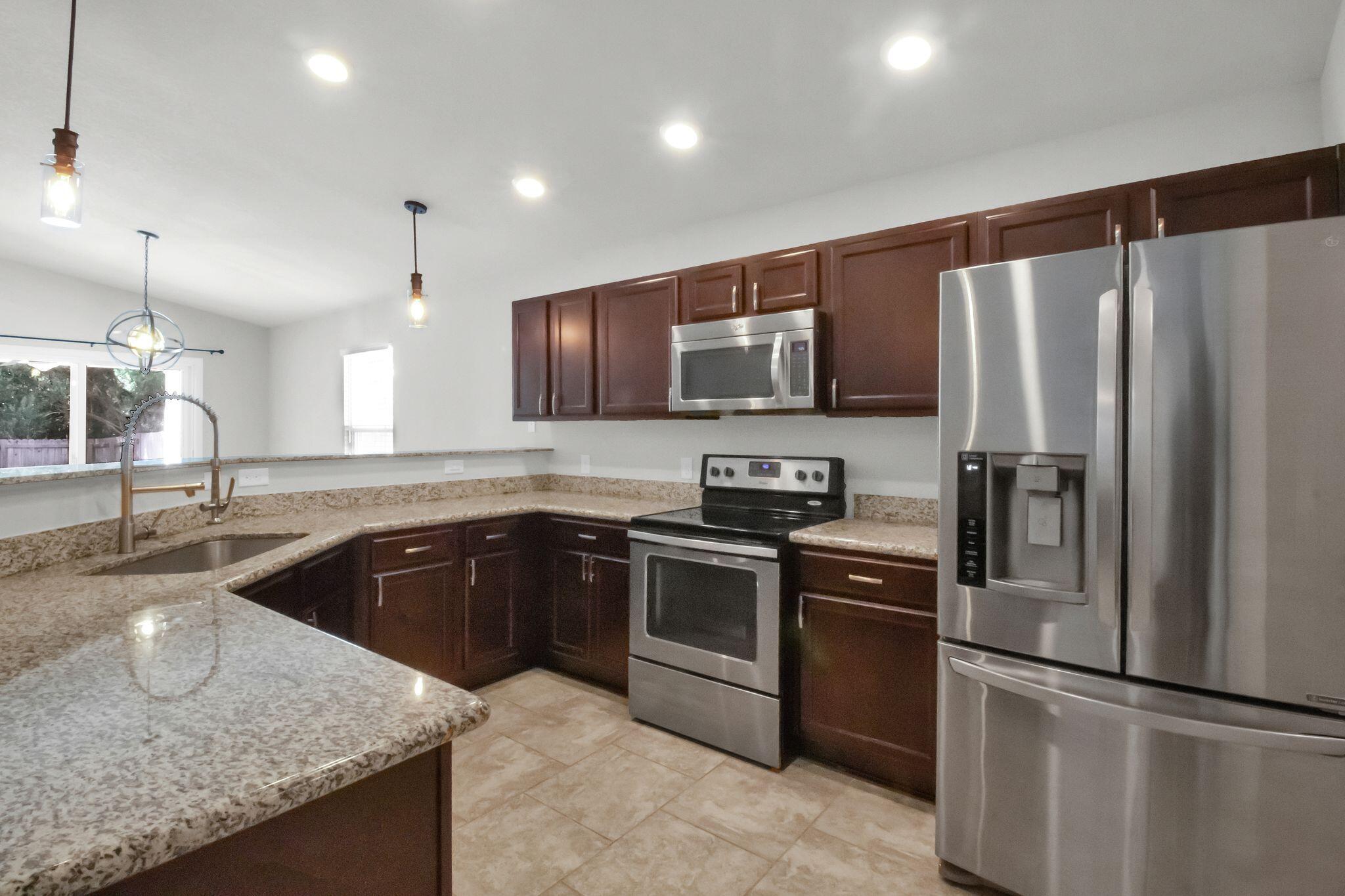 DUNCAN RIDGE - Residential Lease