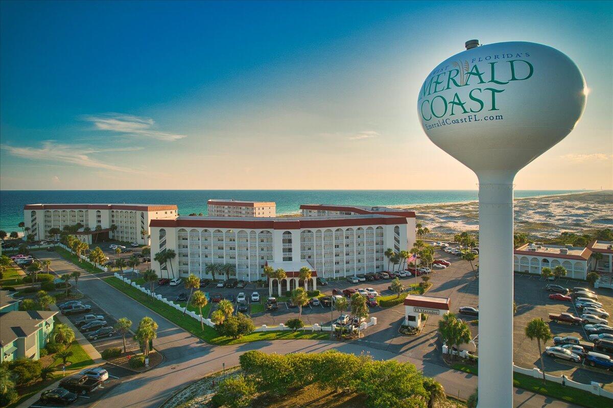 EL MATADOR CONDO - Residential