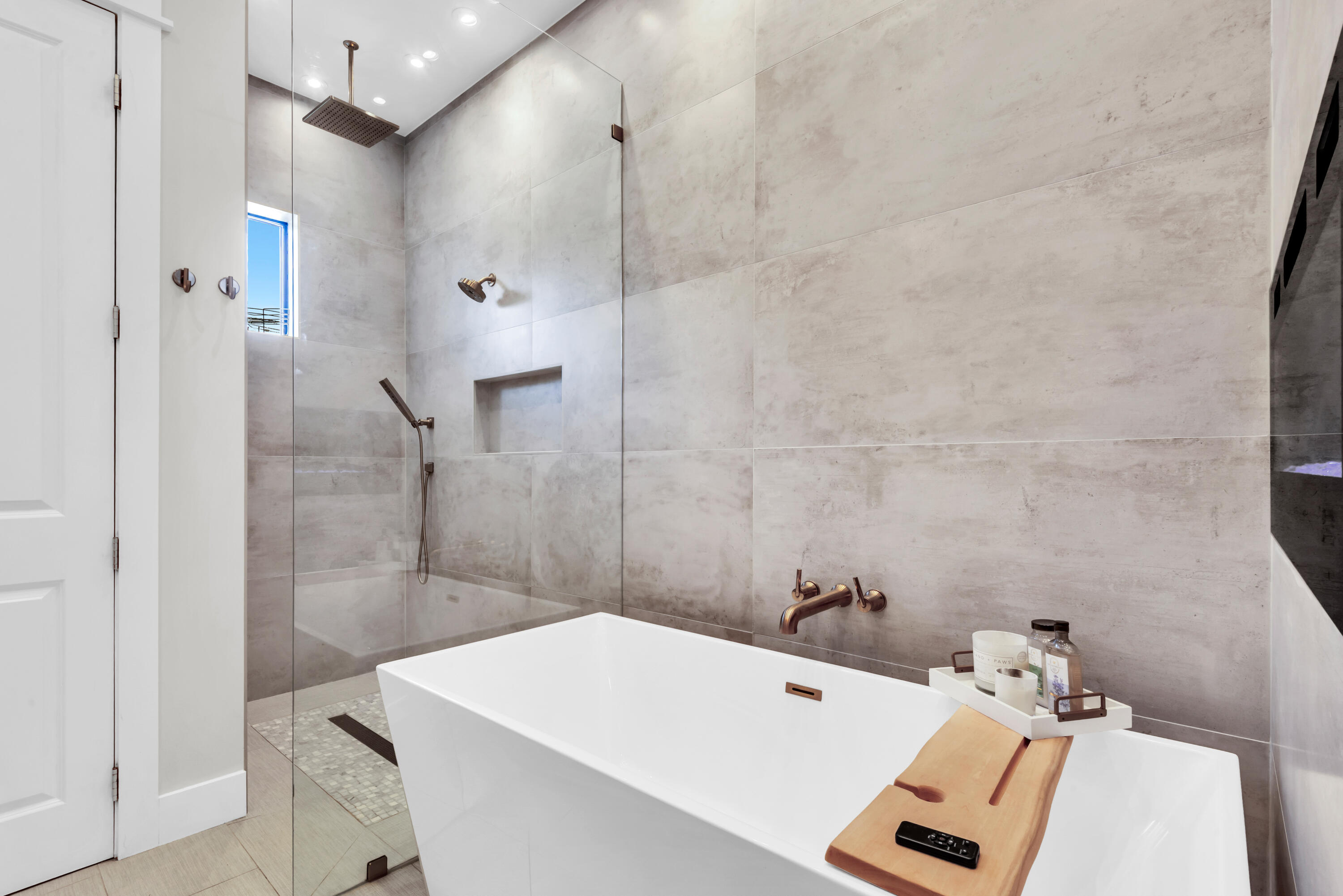 HOLIDAY SHORES EST 4TH ADDN - Residential