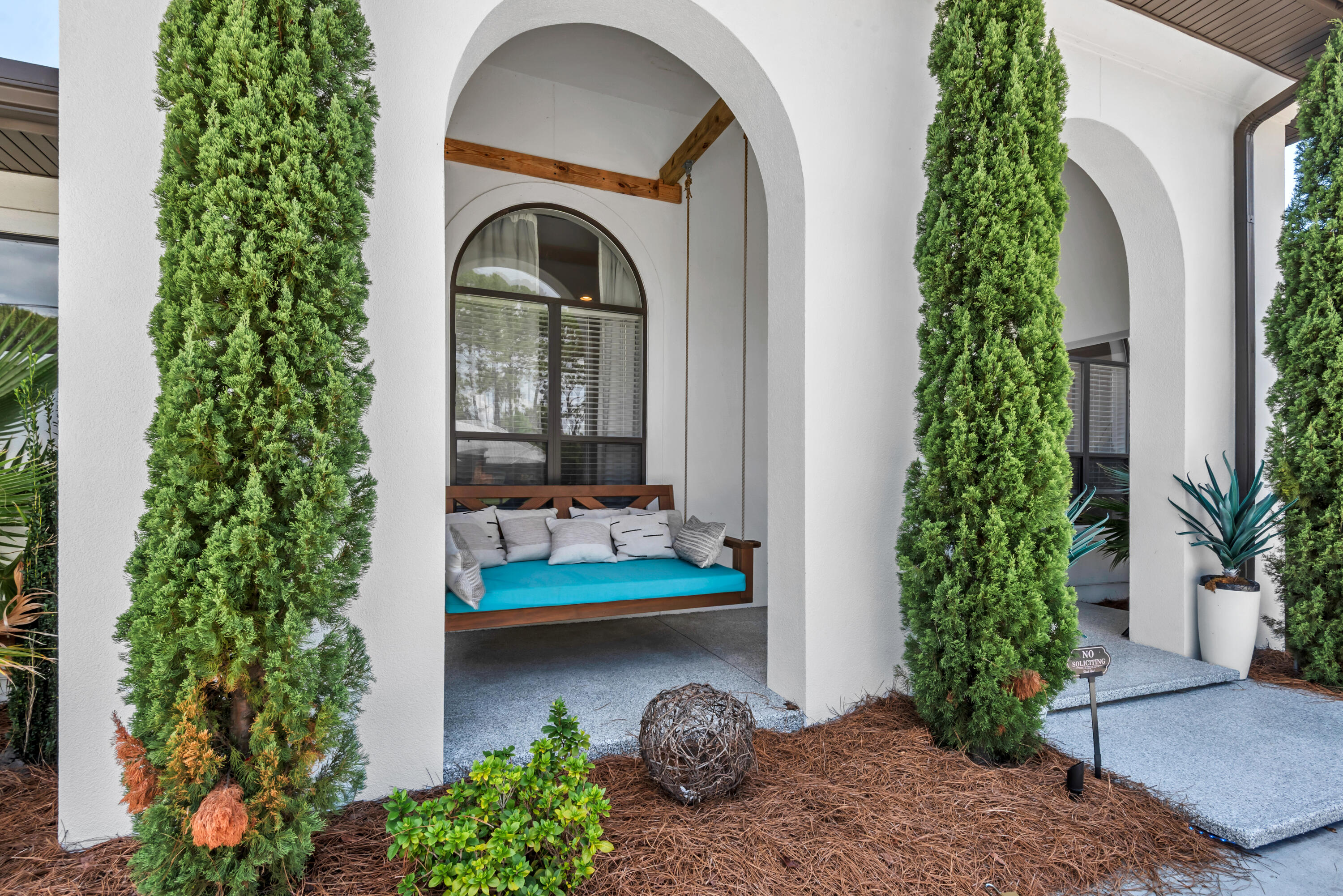 1039 Forest Shore Drive