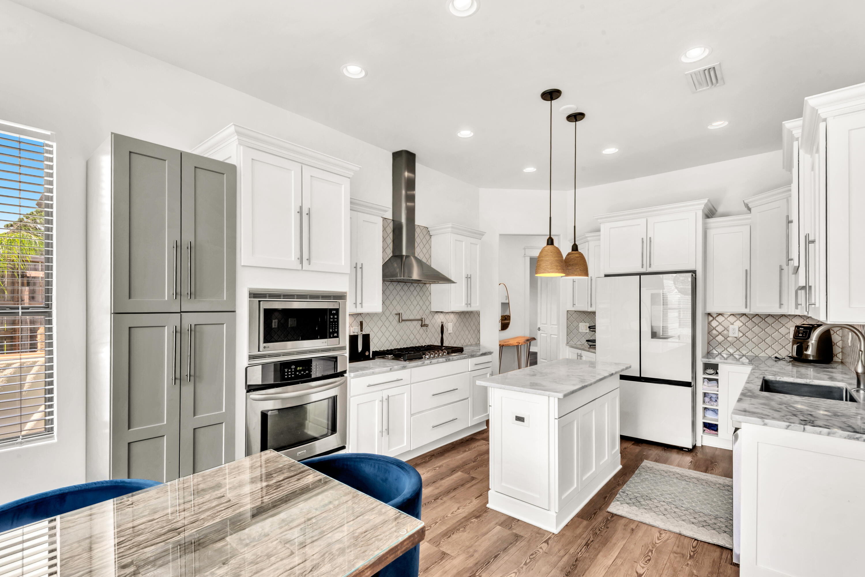 HOLIDAY SHORES EST 4TH ADDN - Residential