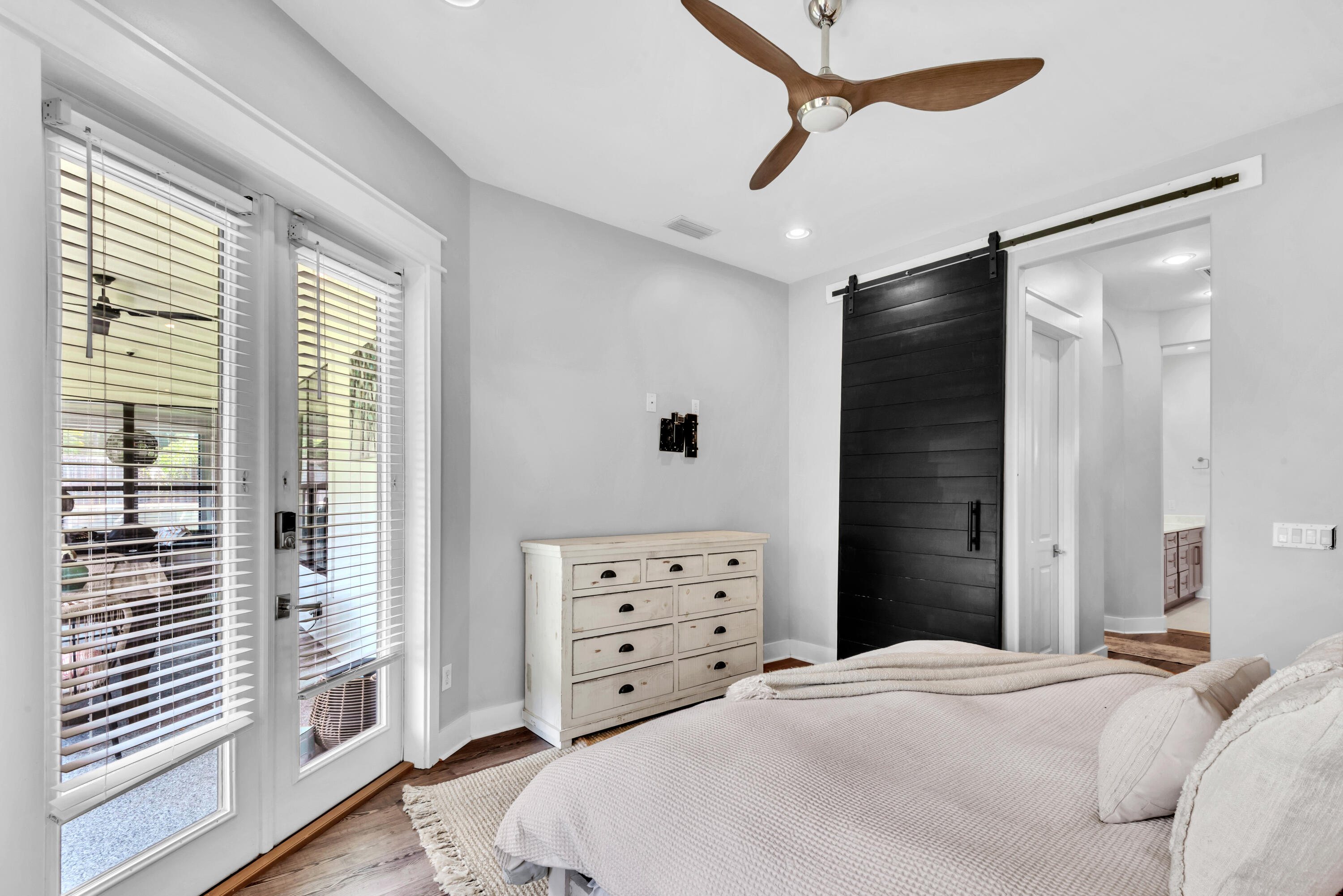 HOLIDAY SHORES EST 4TH ADDN - Residential