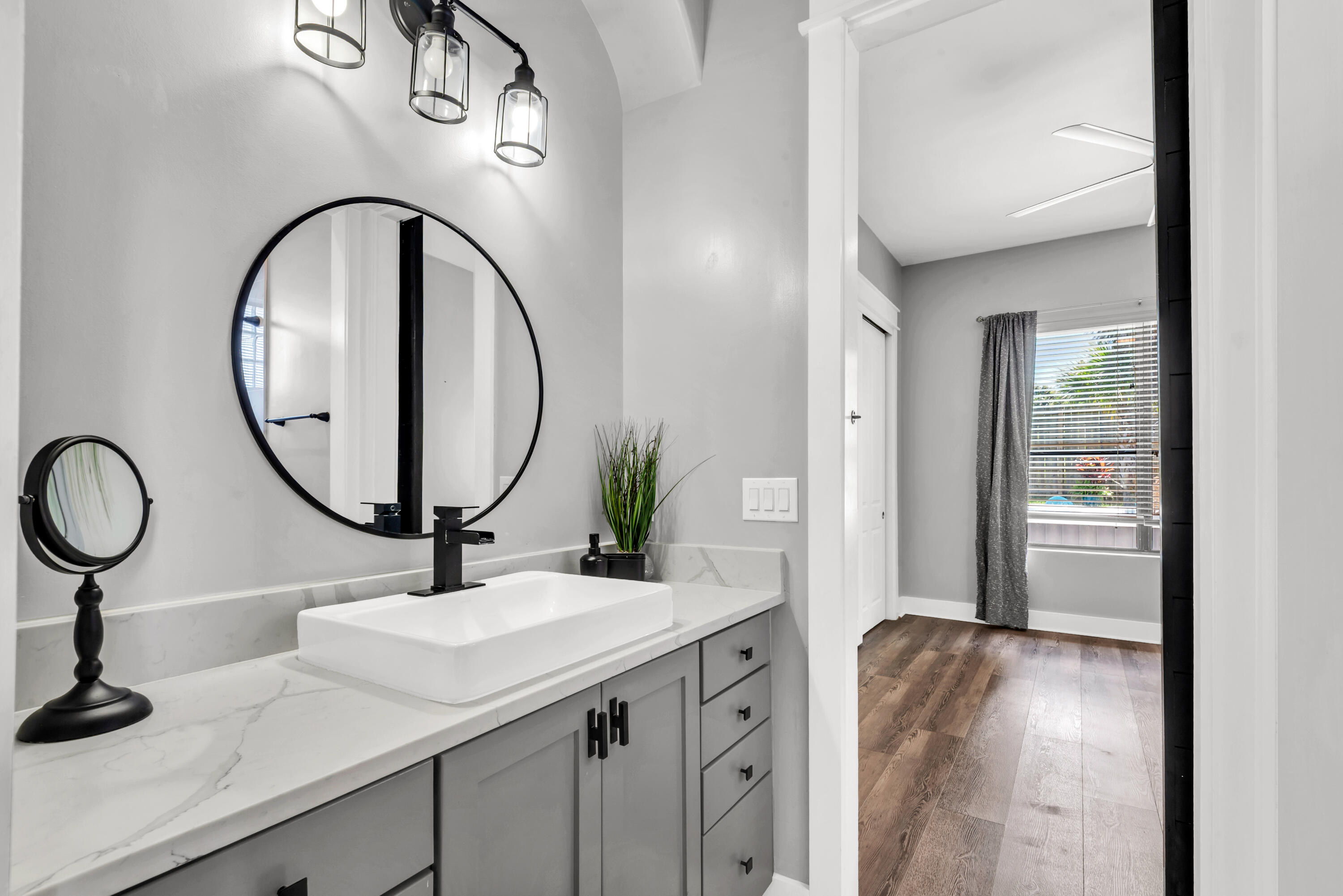 HOLIDAY SHORES EST 4TH ADDN - Residential