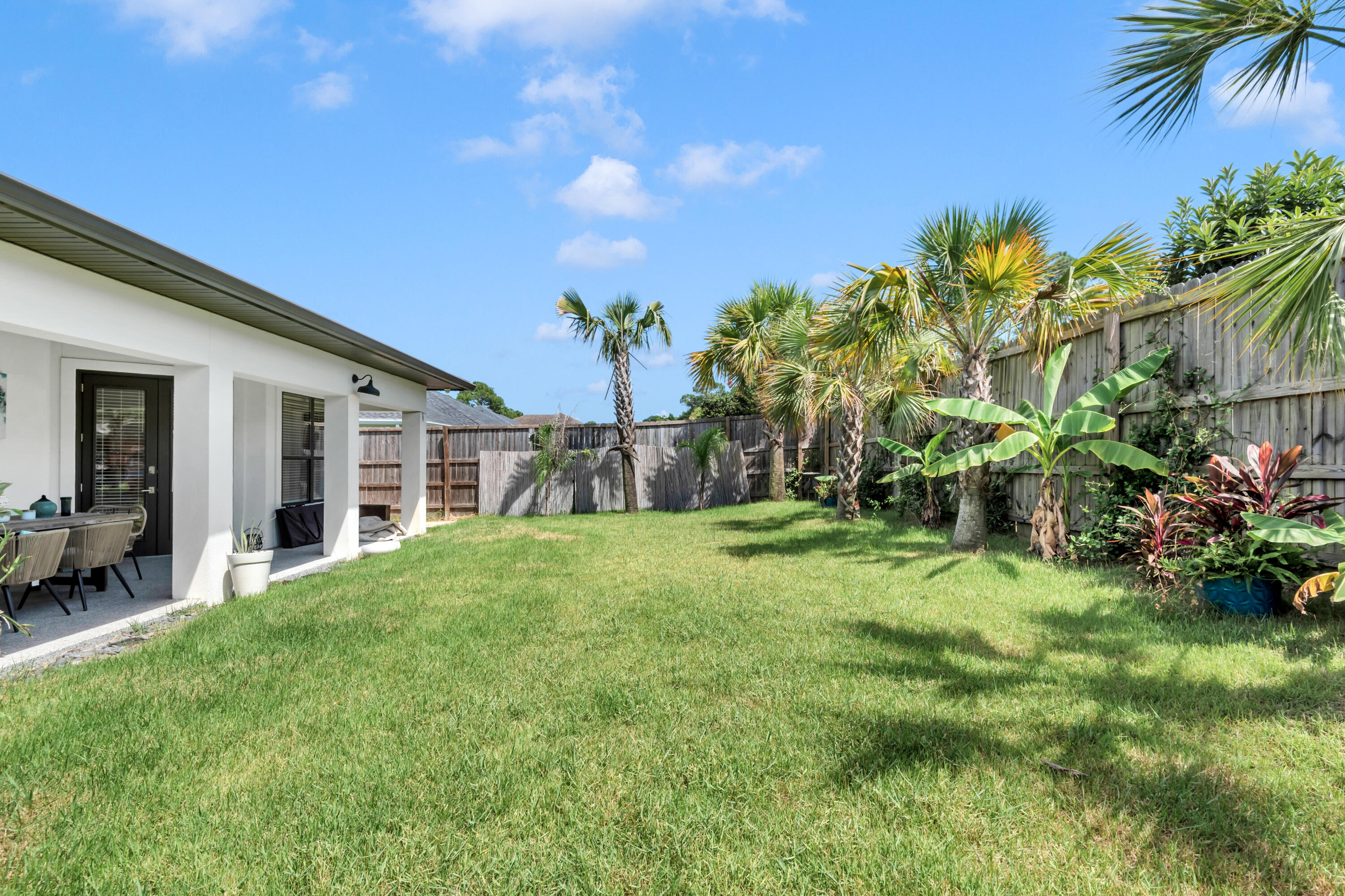 1039 Forest Shore Drive