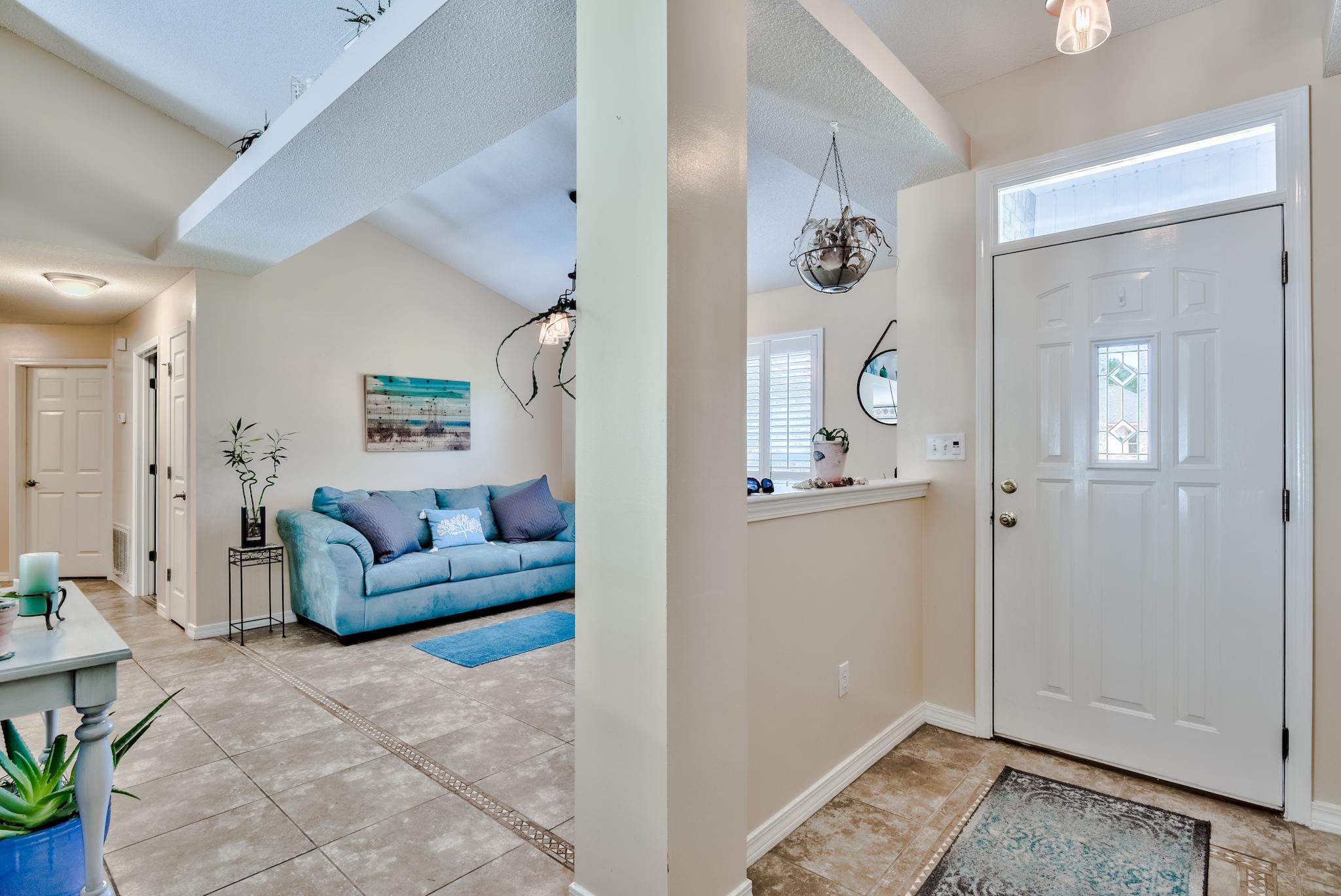 ROBLEDAL ESTATES - Residential