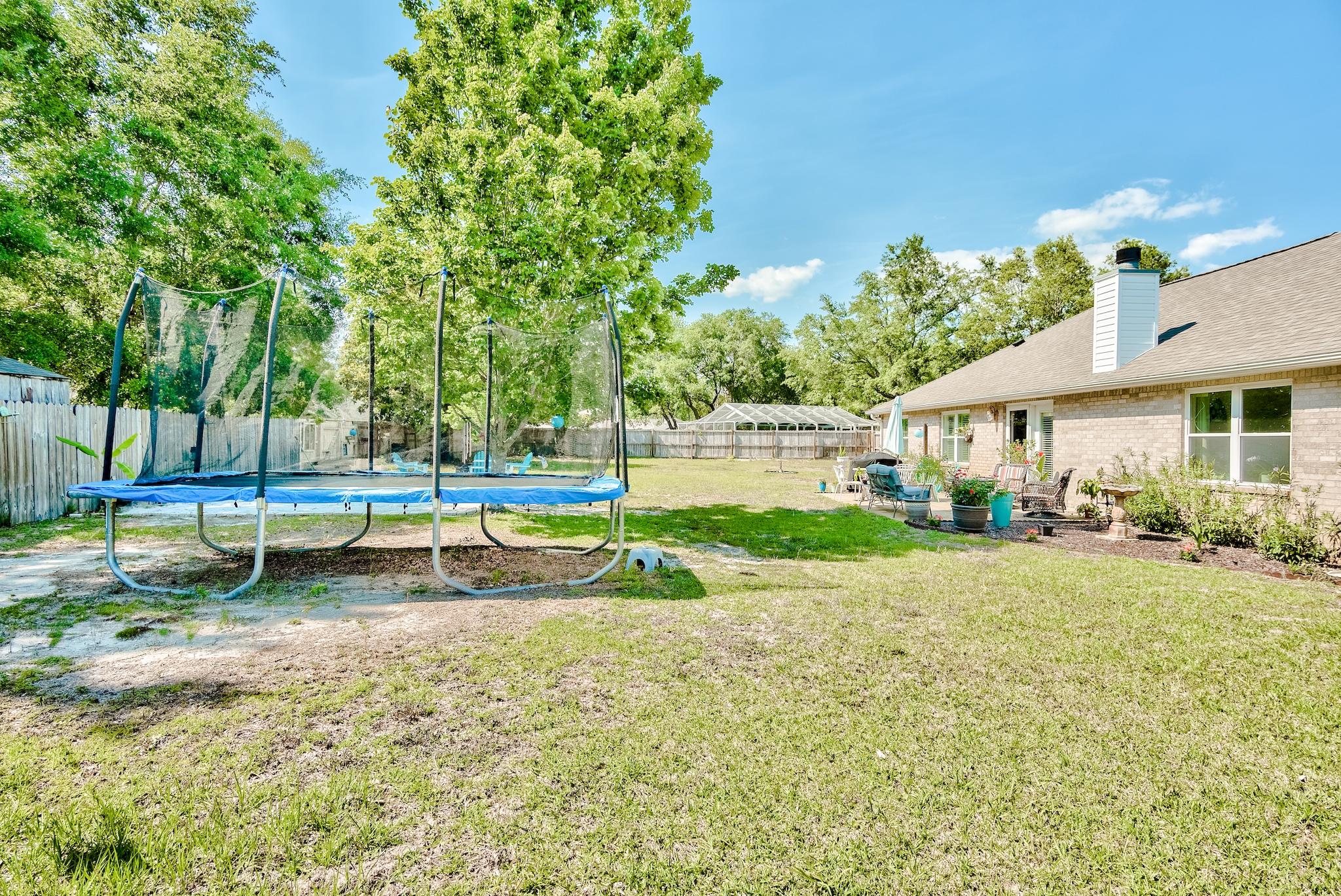 ROBLEDAL ESTATES - Residential