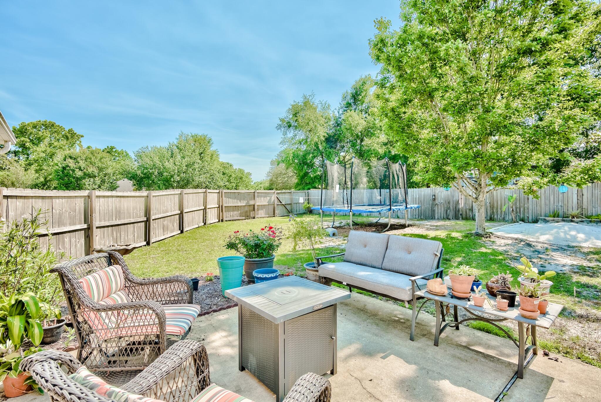 ROBLEDAL ESTATES - Residential