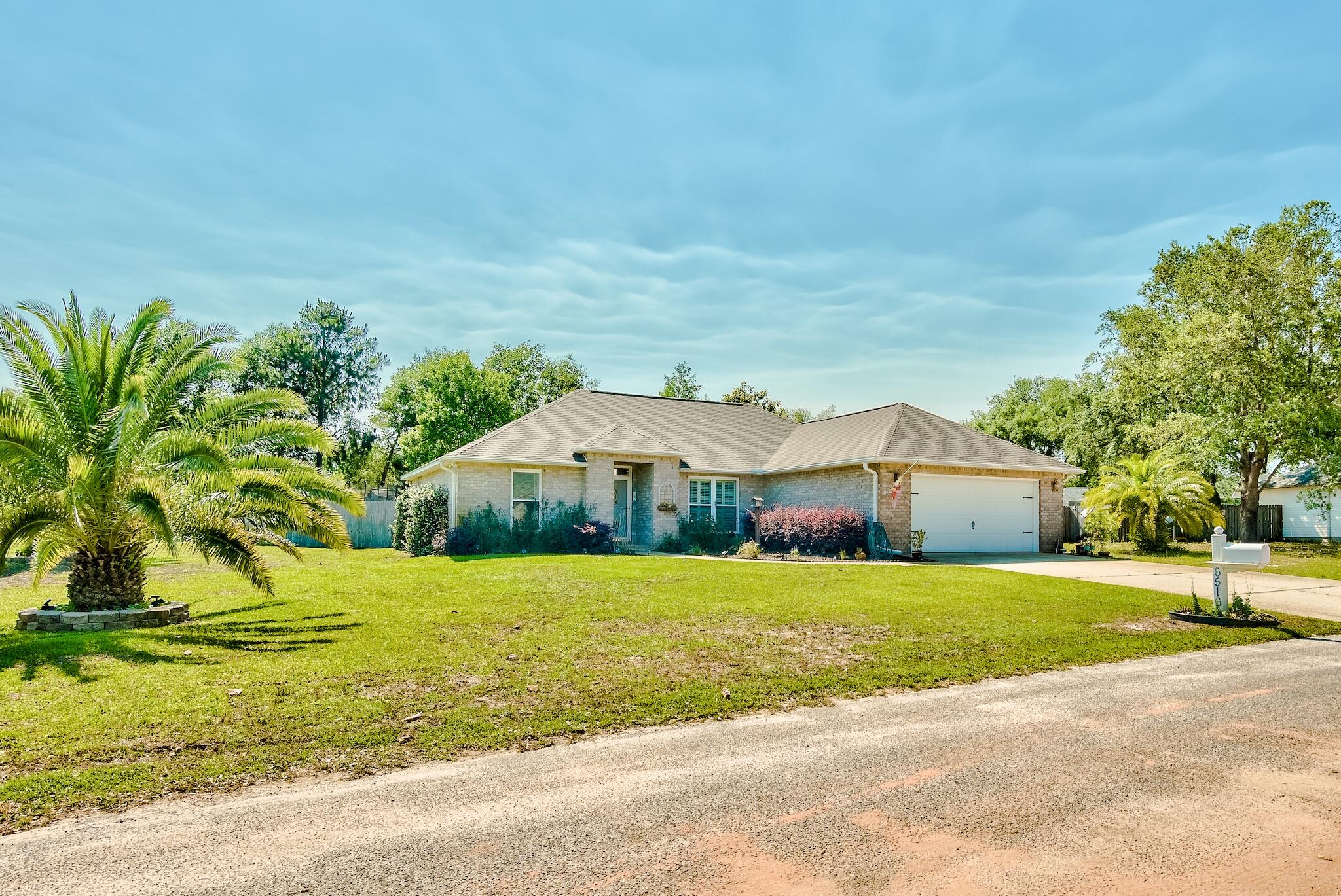 ROBLEDAL ESTATES - Residential