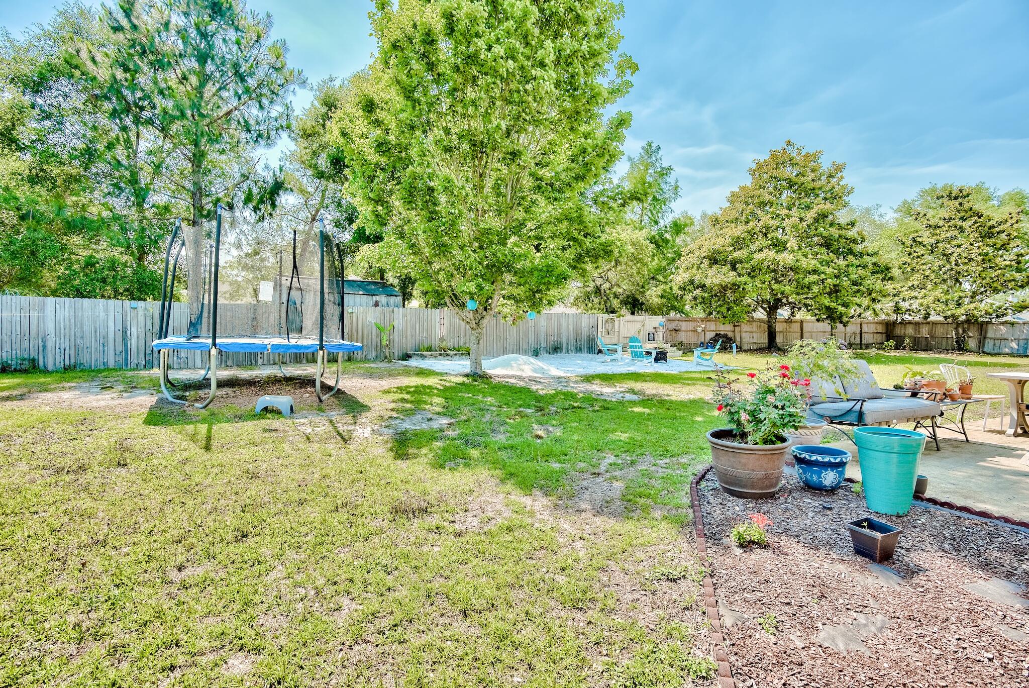 ROBLEDAL ESTATES - Residential