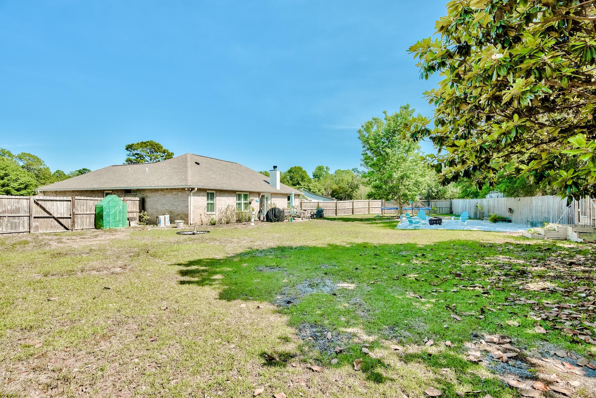 ROBLEDAL ESTATES - Residential