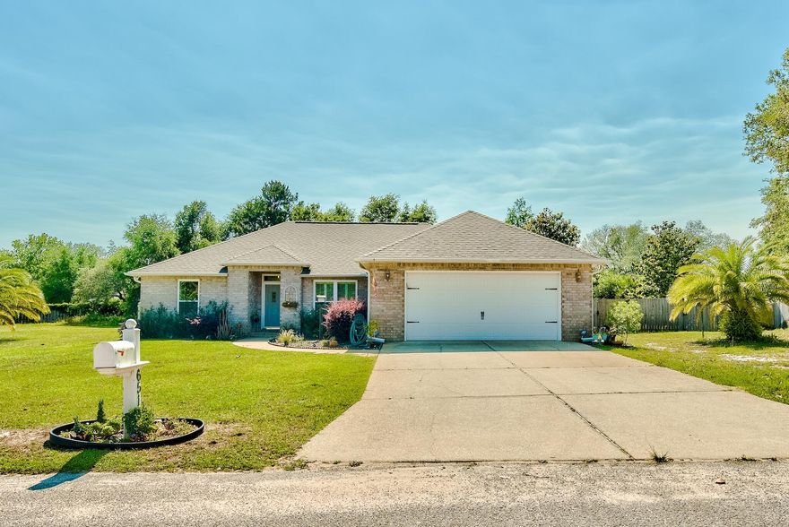 Welcome home to this open concept home in highly desirable Robledal Estates! This property is situated on an expansive corner lot that Is a little under 1/2 acre. The home features an open concept, split floor plan with high/vaulted ceilings with a cozy fireplace. Home has all stainless steel appliances, a newer set of top-loading washer & dryer that will remain, and an irrigation system. The spacious master bedroom has a large master bathroom and generously sized walk-in closet.  

Wanting a pool and easy access to the bay?  Look no further.  This fenced lot is flat and would easily accommodate a pool in any size as well as a generous yard.  The neighborhood has easy access to the bay for all you boating lovers!

Please note that the trampoline in the backyard does not convey.