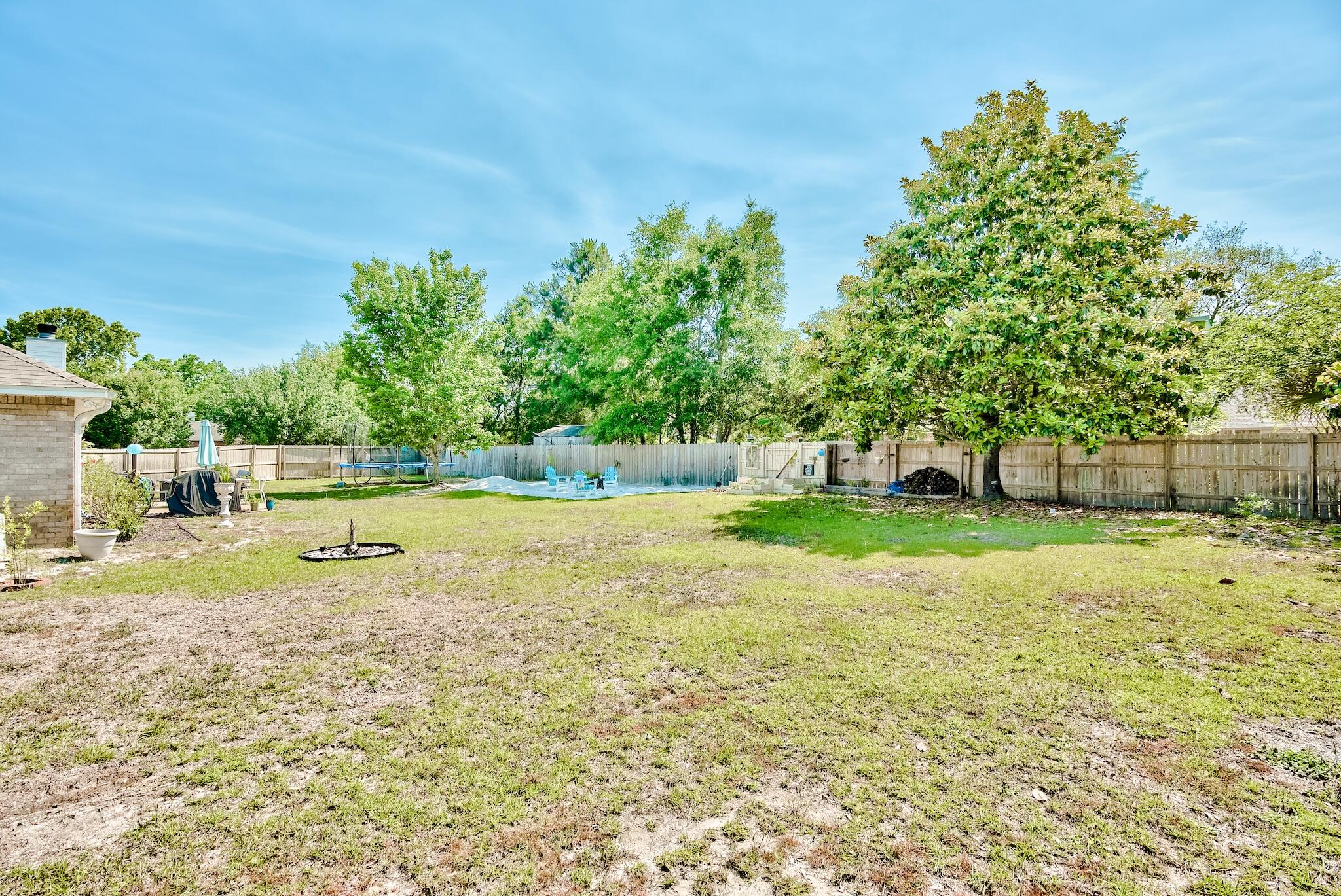 ROBLEDAL ESTATES - Residential