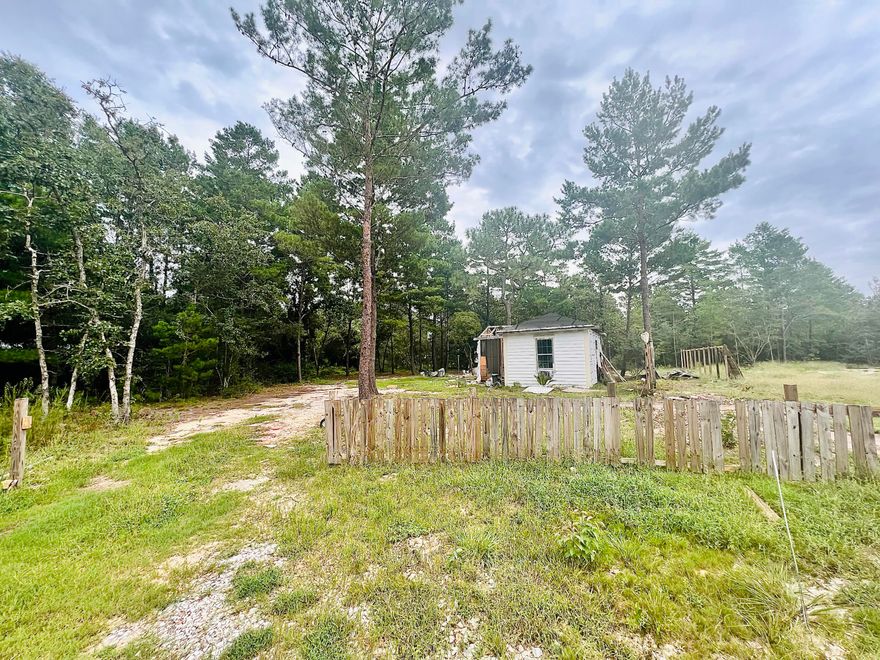 Great price for a lot on a cul de sac. Rural Area.NO utilities were ever hooked up. Requires a Septic Tank.There is a small unfinished building. You can tear the building down or repair it. Do with it what you will. There is items on the land such as plywood, and other construction items left from previous owners. Mossy Head Water Works can give you a quote to hook up water.  Flood Zone X. Zoned RLD and RR. Buyer to verify all information and details to be correct.Sold As it. Cash Preferred.