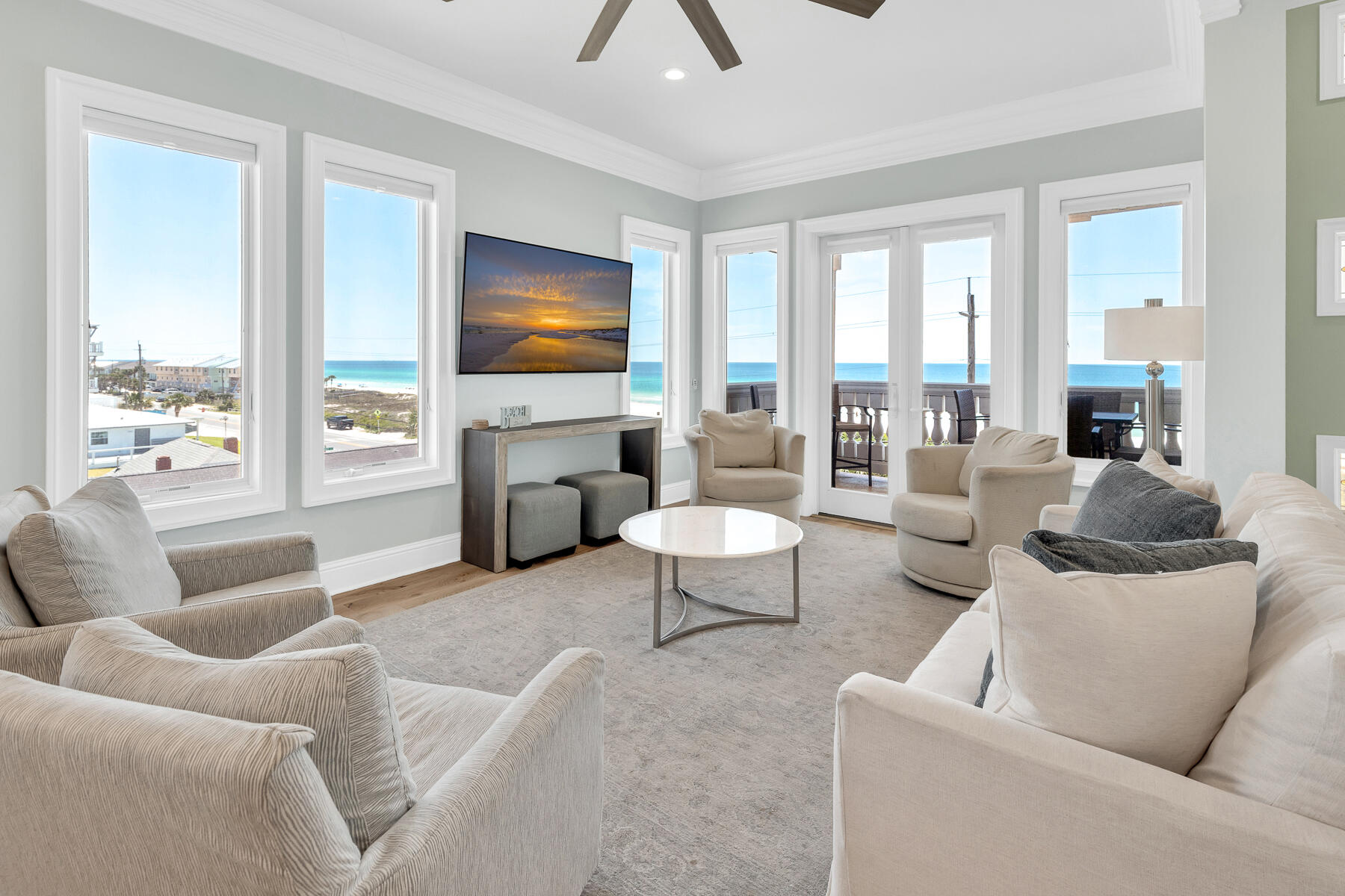 LAGUNA BEACH - Residential