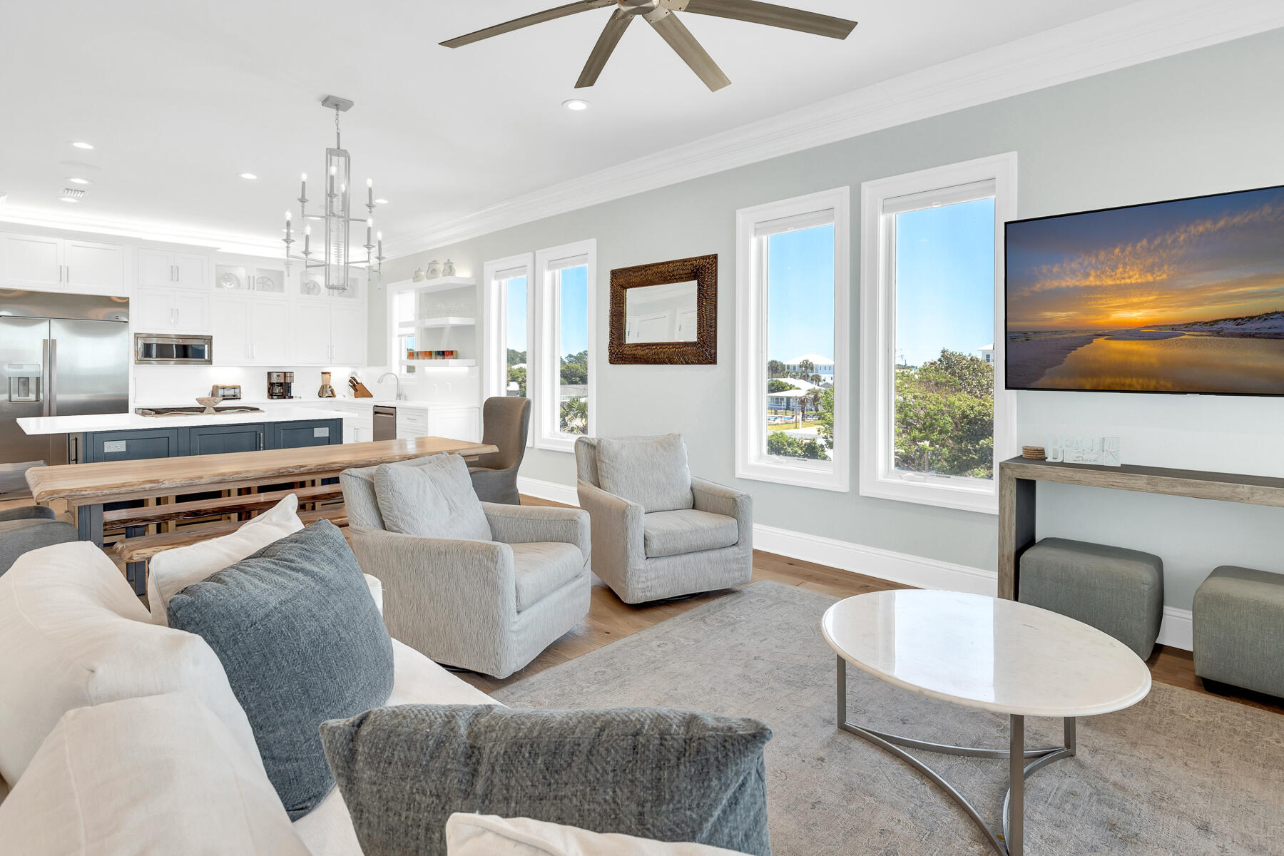 LAGUNA BEACH - Residential