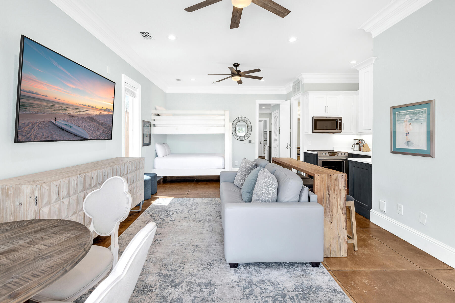LAGUNA BEACH - Residential