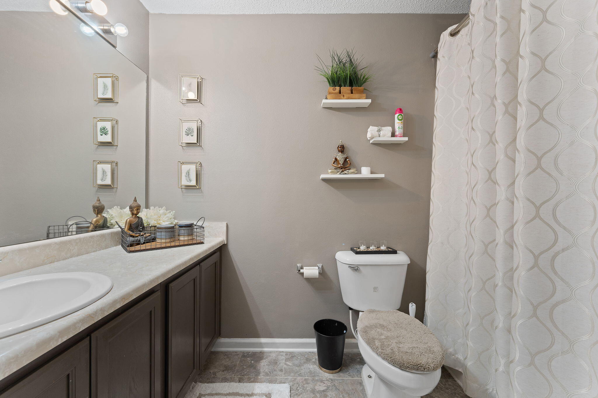 ROLLING PINES - Residential