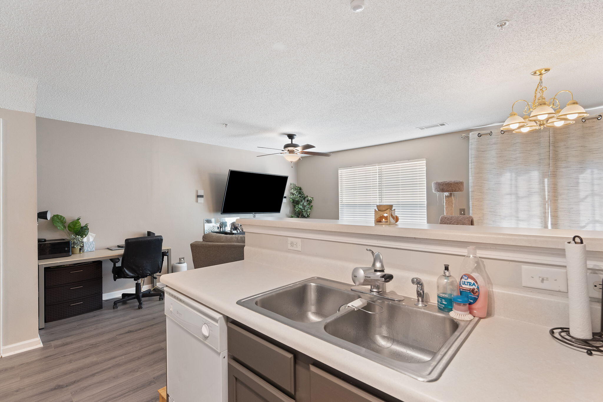 ROLLING PINES - Residential