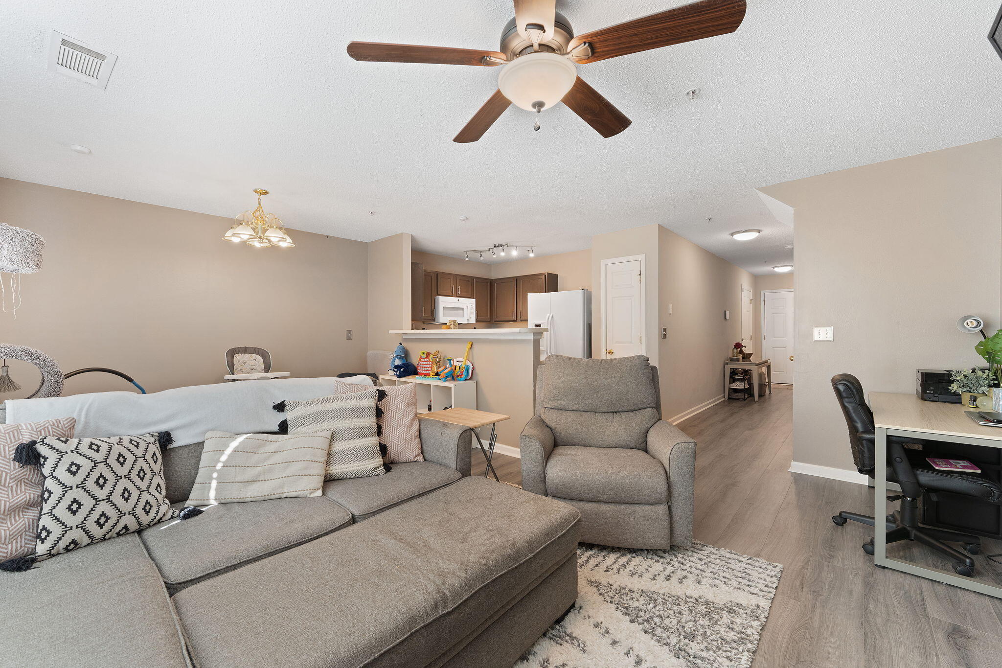 ROLLING PINES - Residential