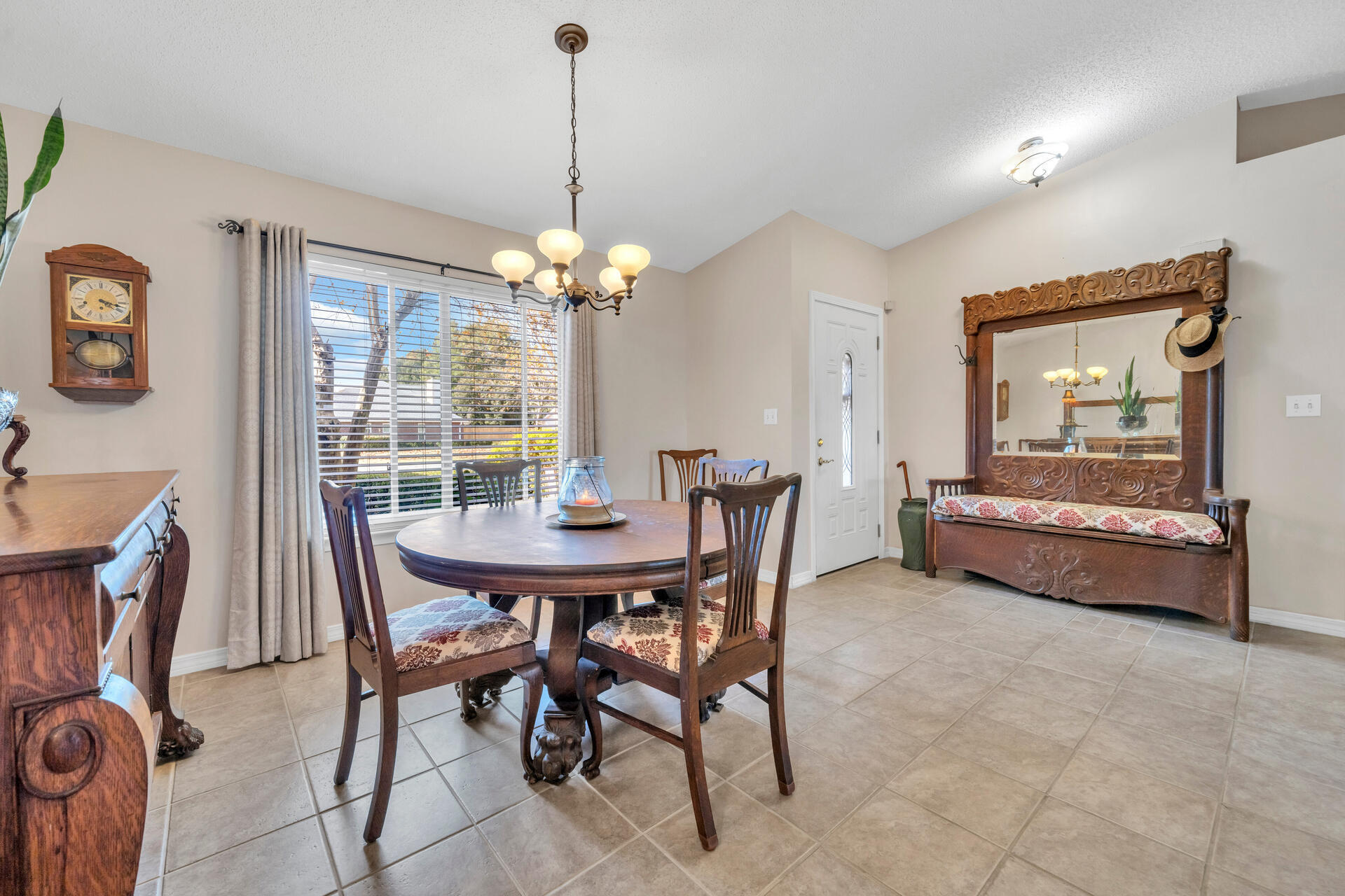 COUNTRYVIEW EST - Residential