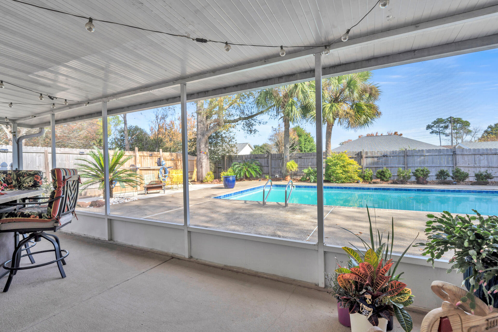 COUNTRYVIEW EST - Residential