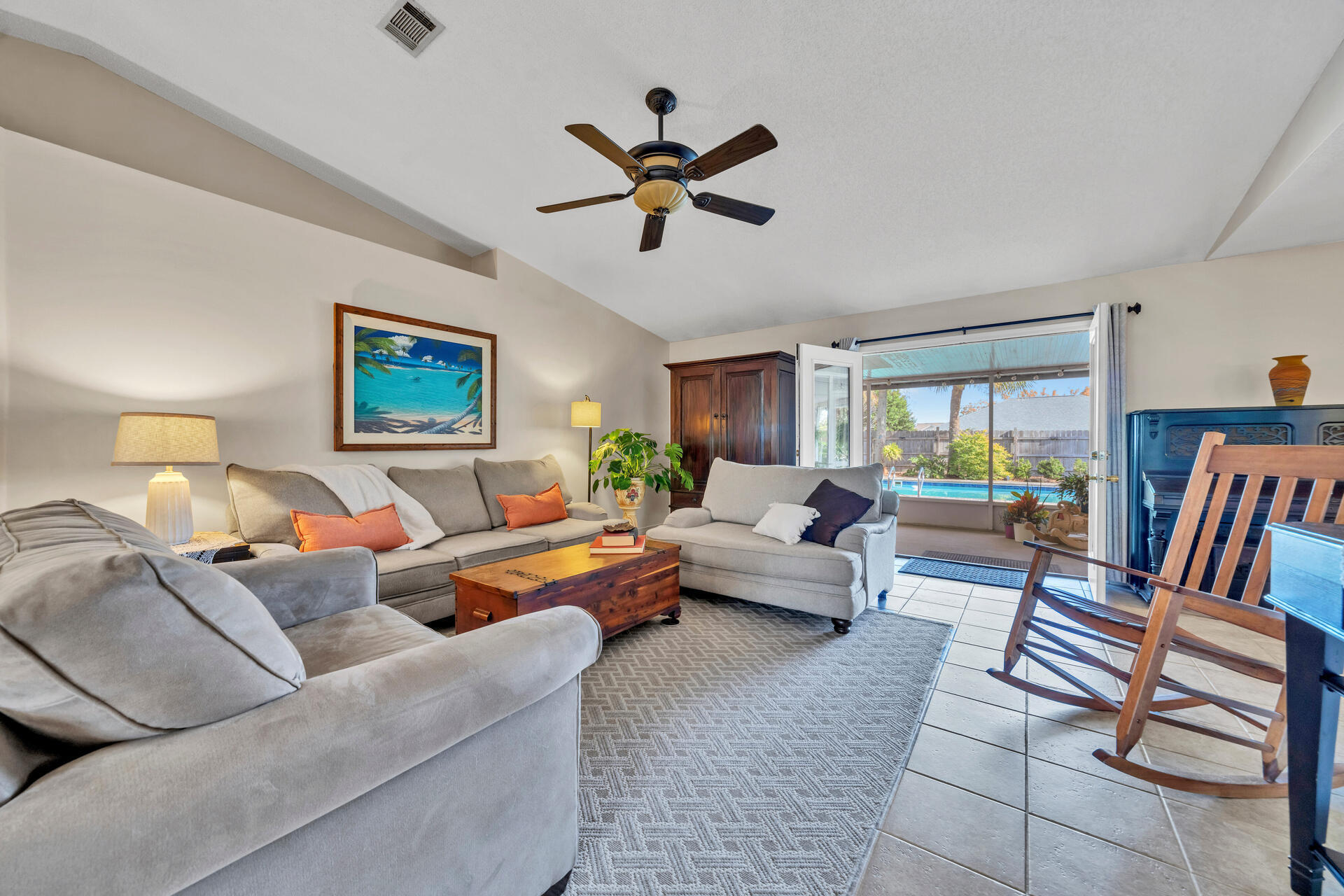 COUNTRYVIEW EST - Residential