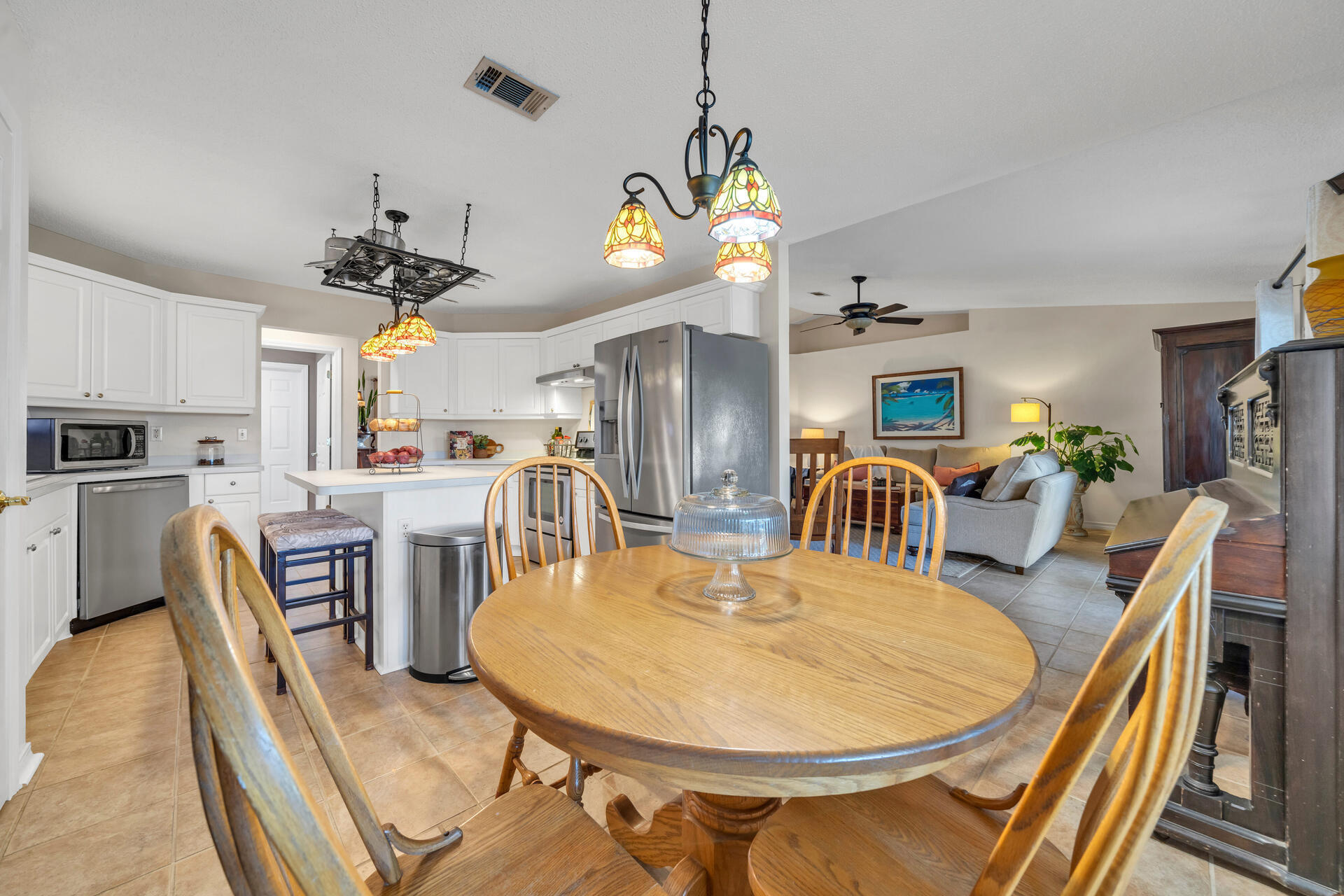 COUNTRYVIEW EST - Residential