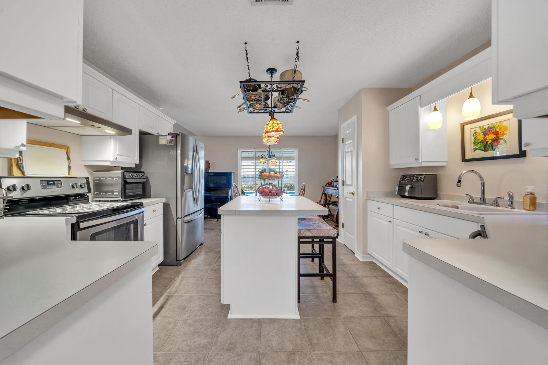 COUNTRYVIEW EST - Residential