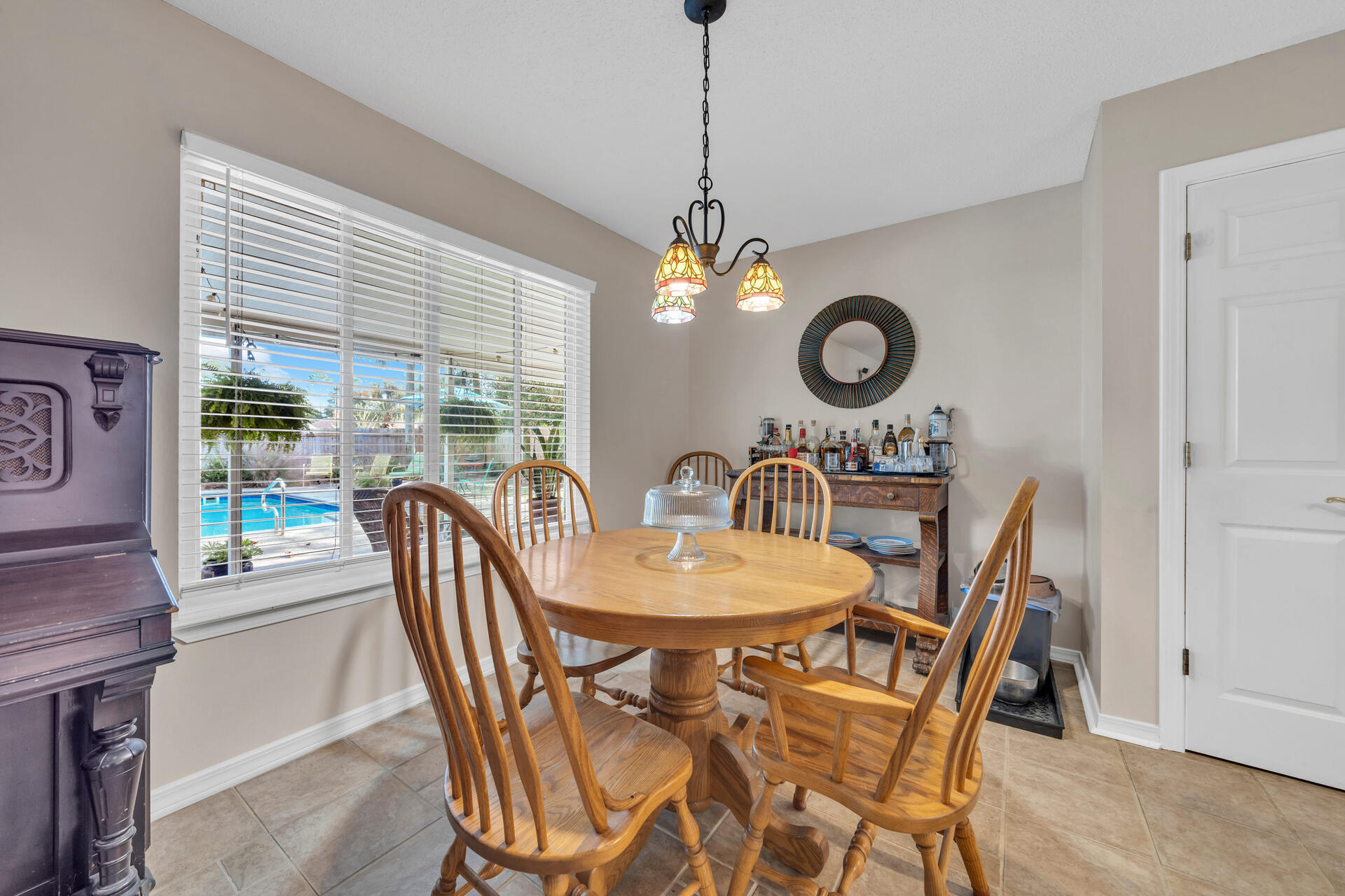 COUNTRYVIEW EST - Residential