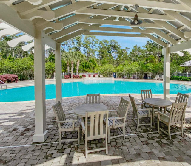 GRAYTON BAYOU - Residential
