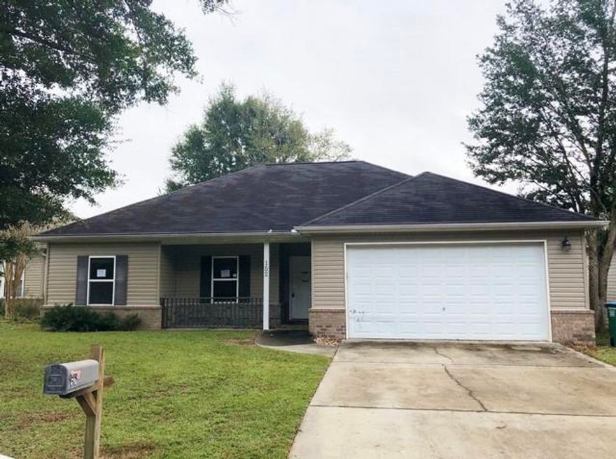Real Estate Owned REO. This four bedroom, two bath, and study with over 1800 sqft includes Energy Star Appliances: refrigerator, range, and dishwasher. Open kitchen with stainless steel sink with garbage disposal. Save MORE money on your utility bill with the 13 SEER HVAC system and ceiling fans in all the bedrooms. Home is within walking distance to shopping, restaurants, and hospital. Wonderful neighborhood with underground utilities, street lighting. Call to take a look at 152 Creve Core Dr.