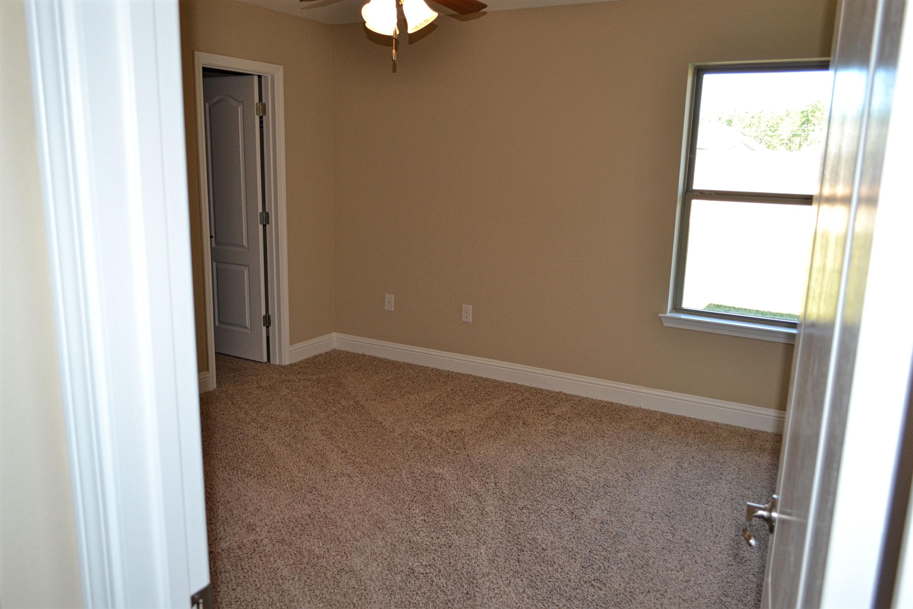 BROWNSTONE MANOR - Residential