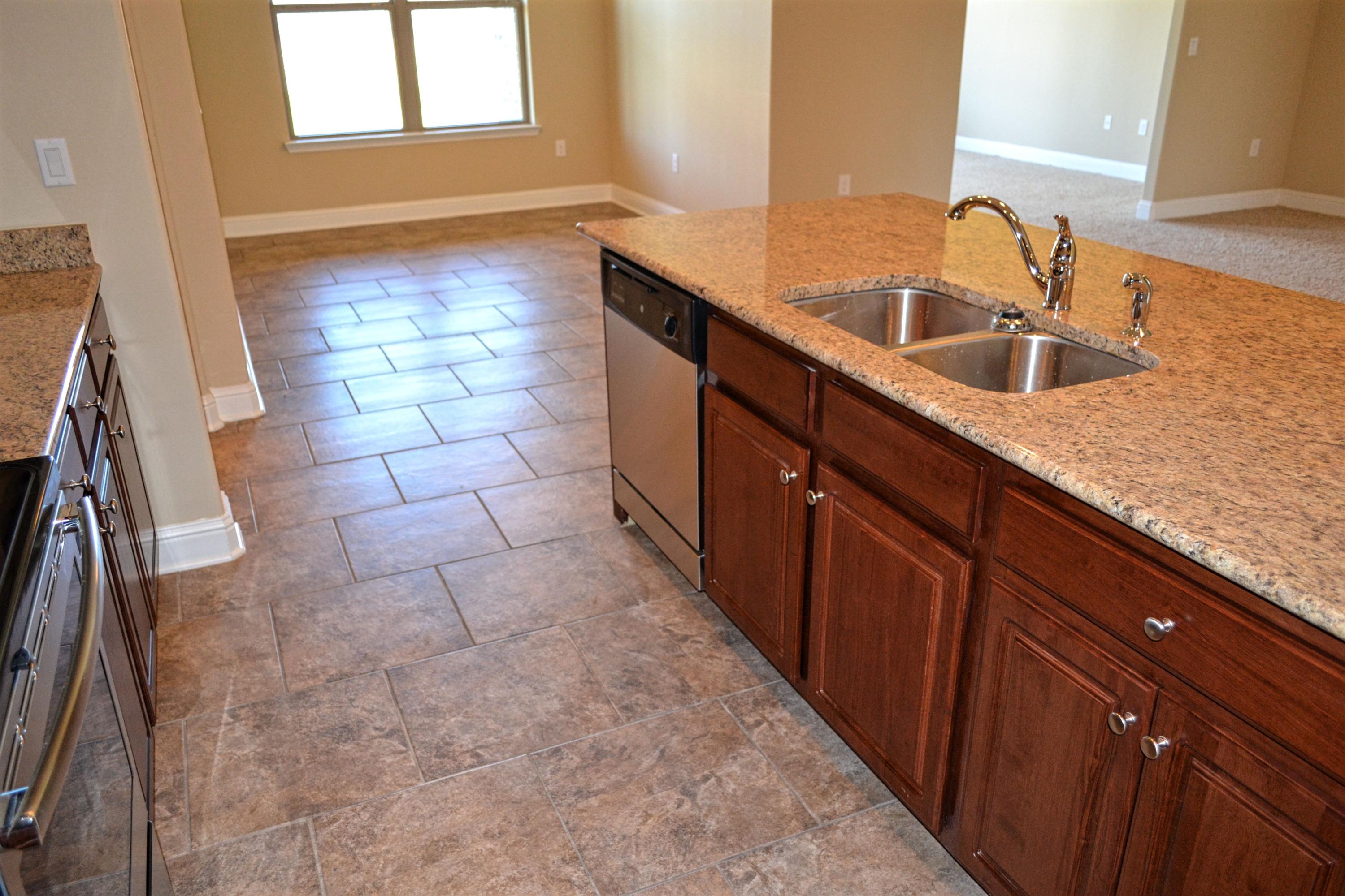 BROWNSTONE MANOR - Residential