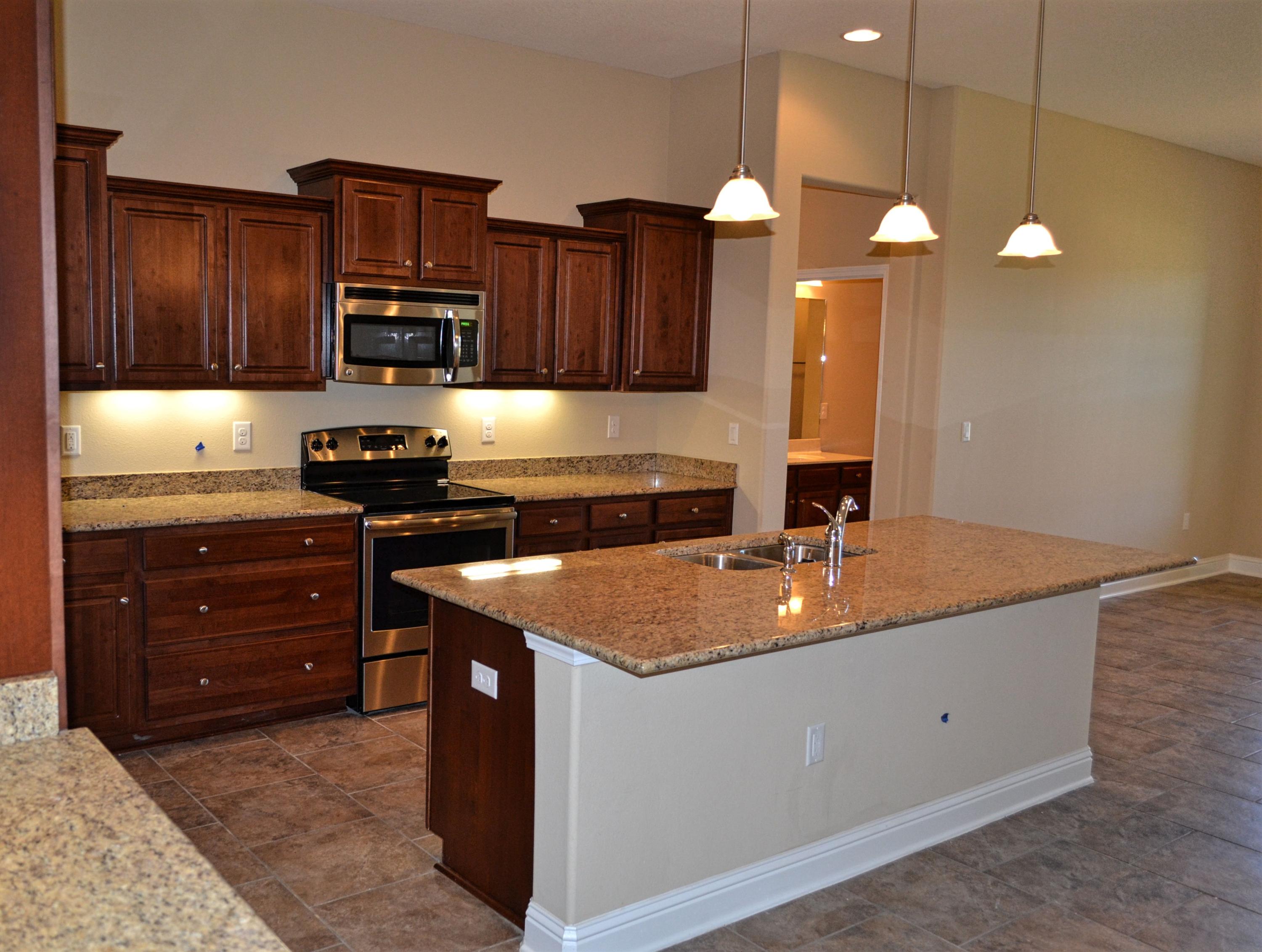 BROWNSTONE MANOR - Residential