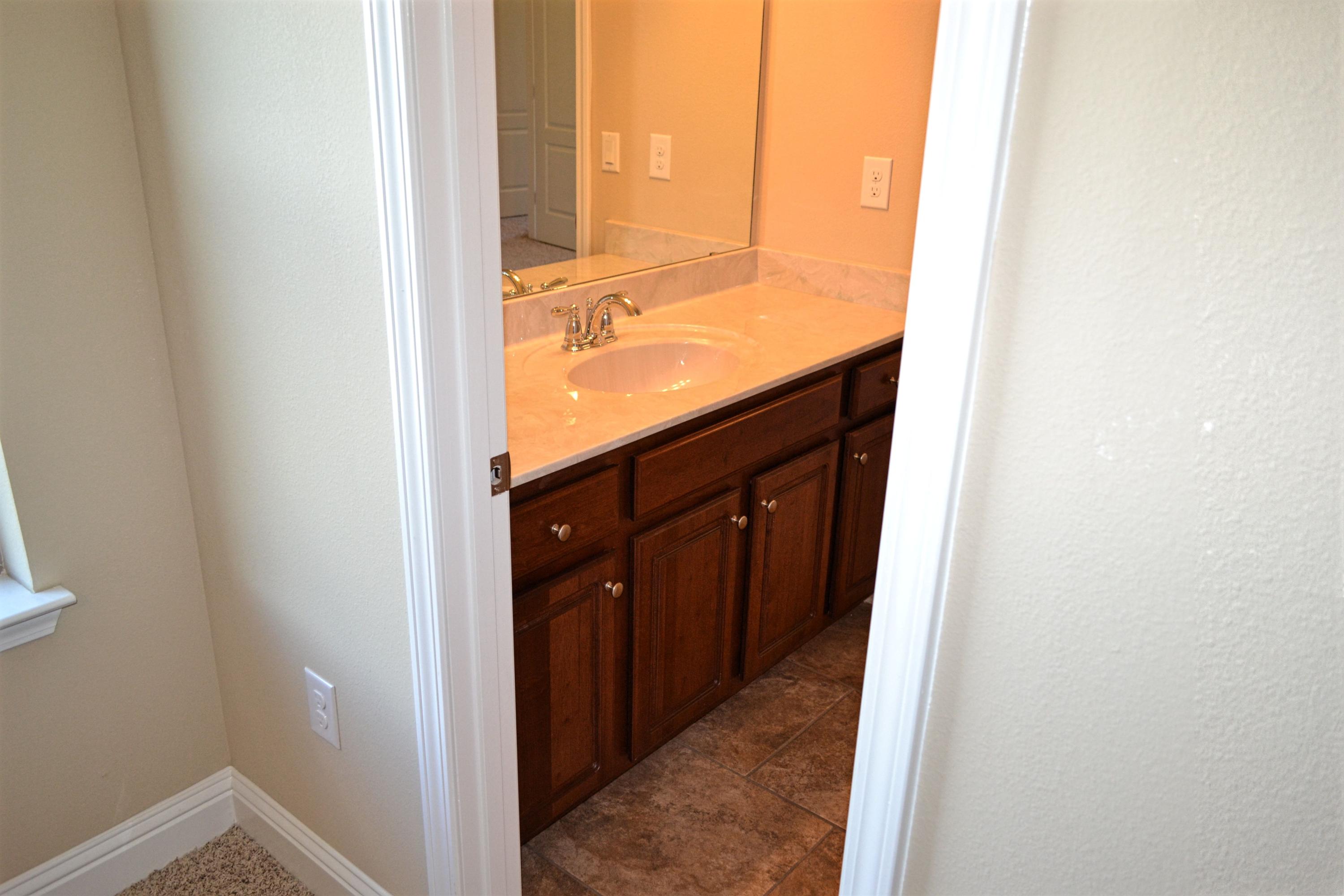 BROWNSTONE MANOR - Residential