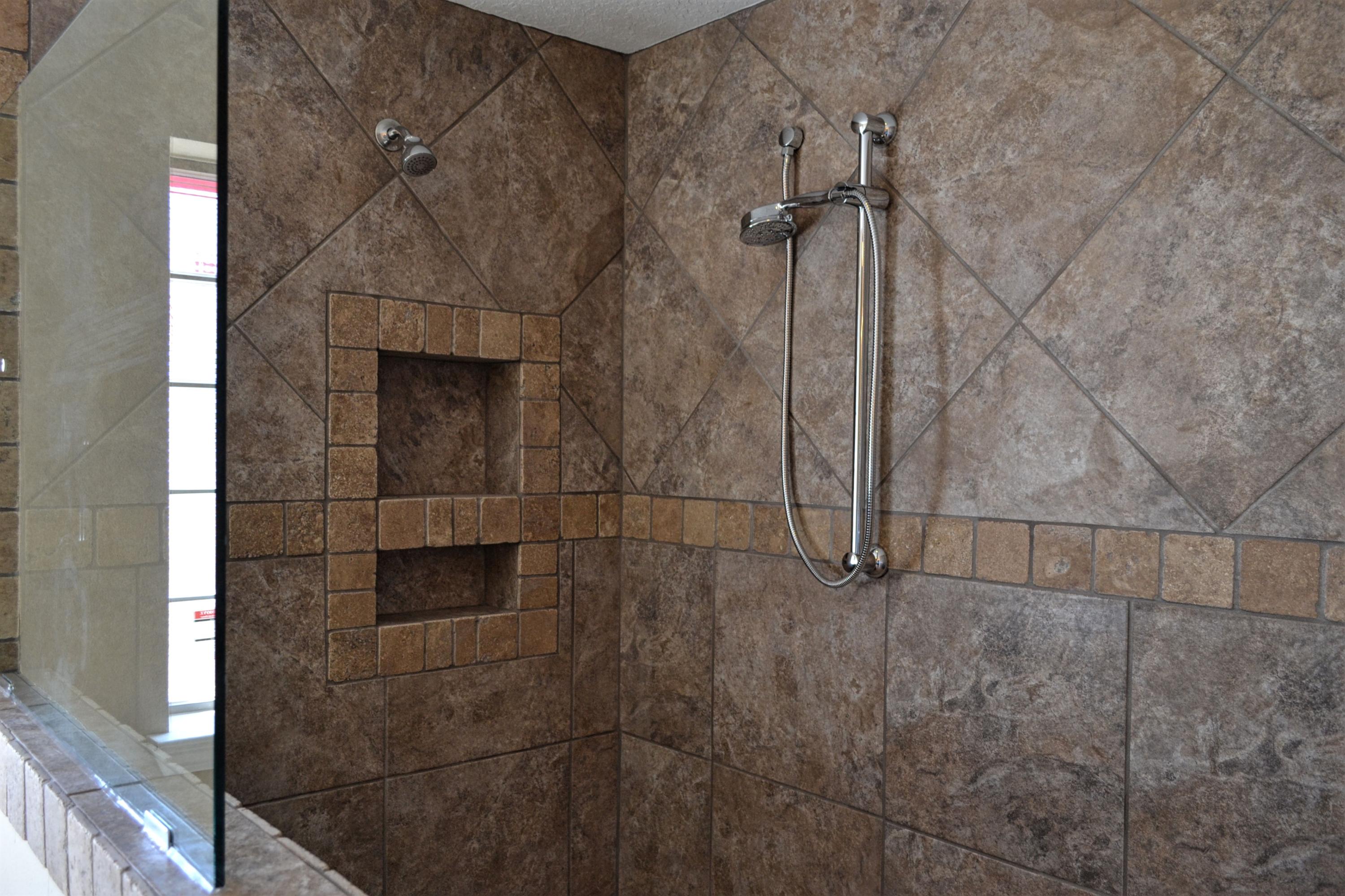 BROWNSTONE MANOR - Residential