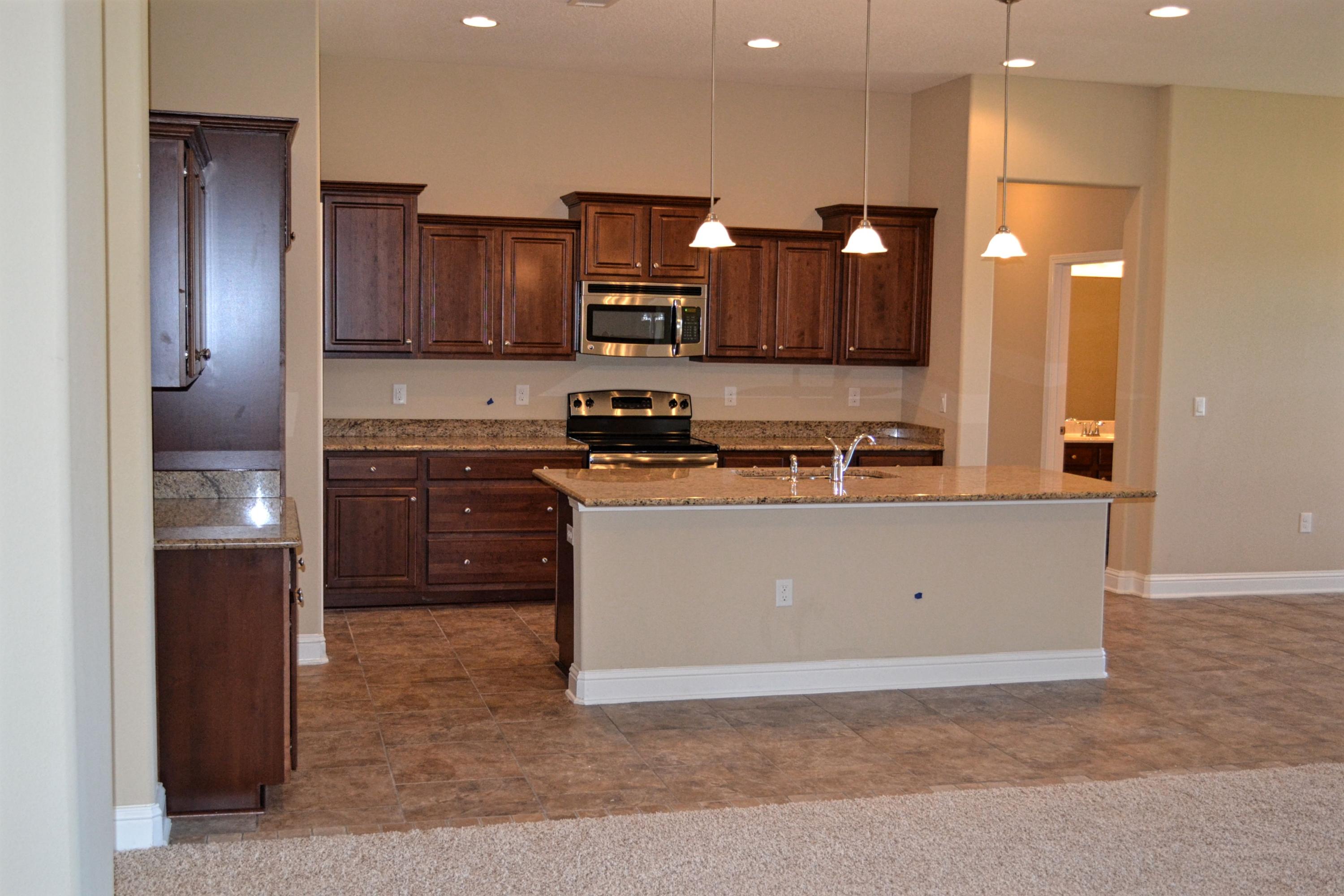 BROWNSTONE MANOR - Residential