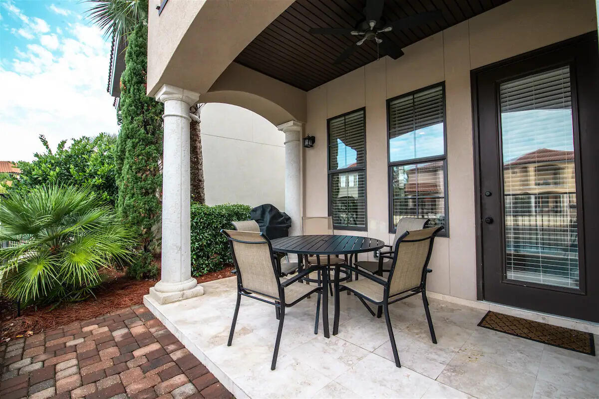 VILLA LAGO - Residential Lease
