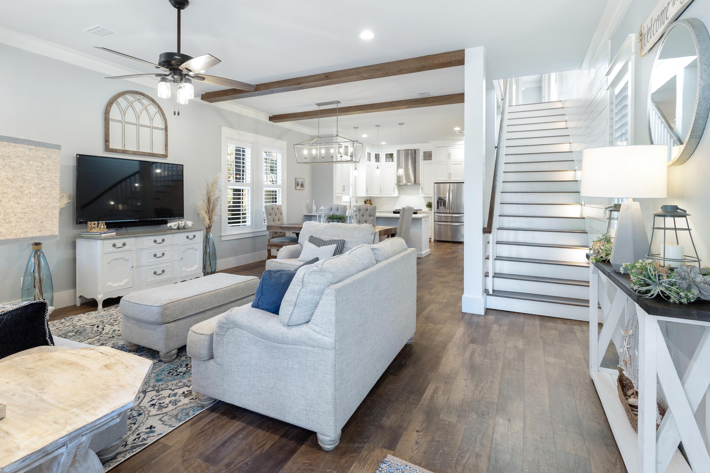FOREST LAKES - Residential
