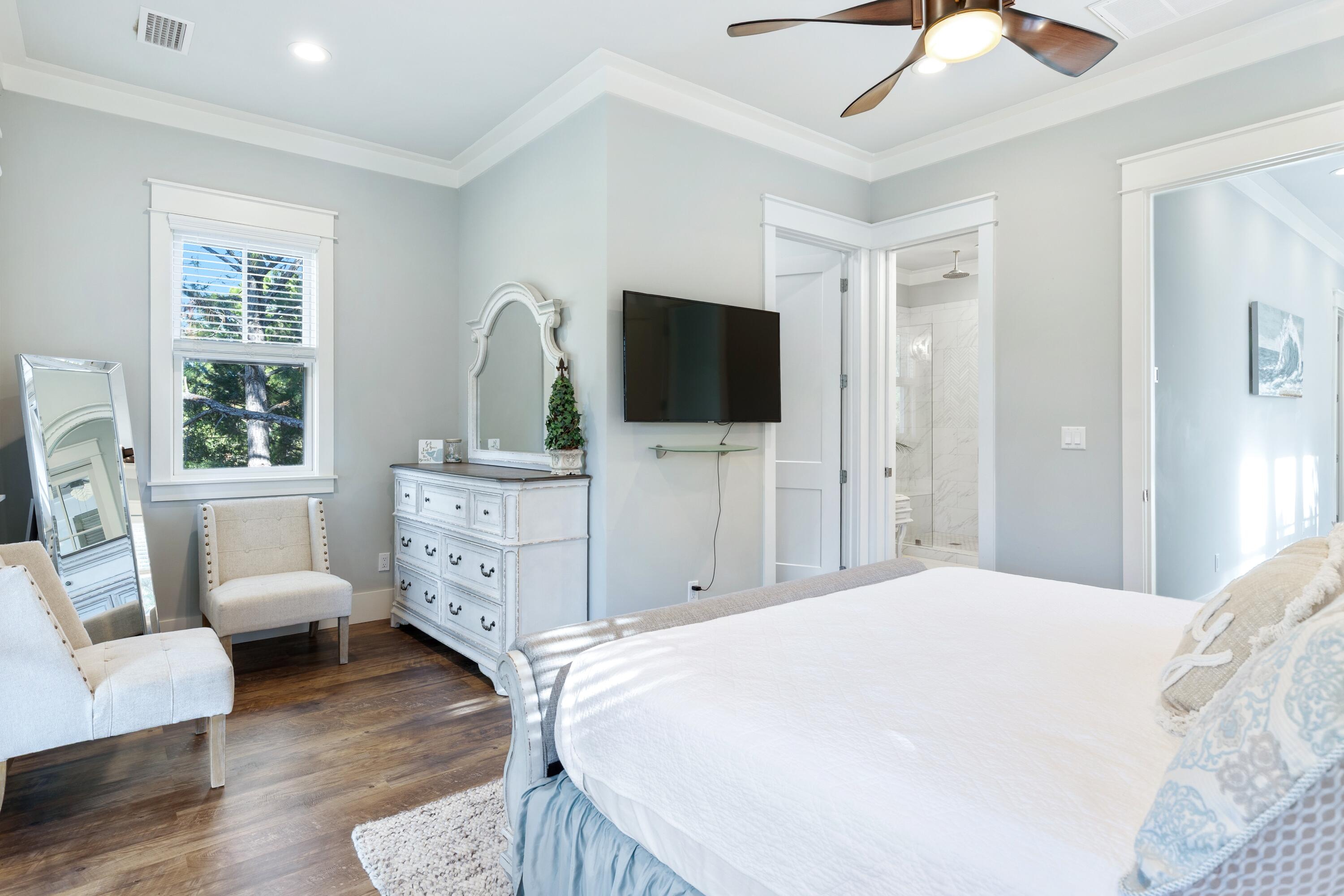FOREST LAKES - Residential