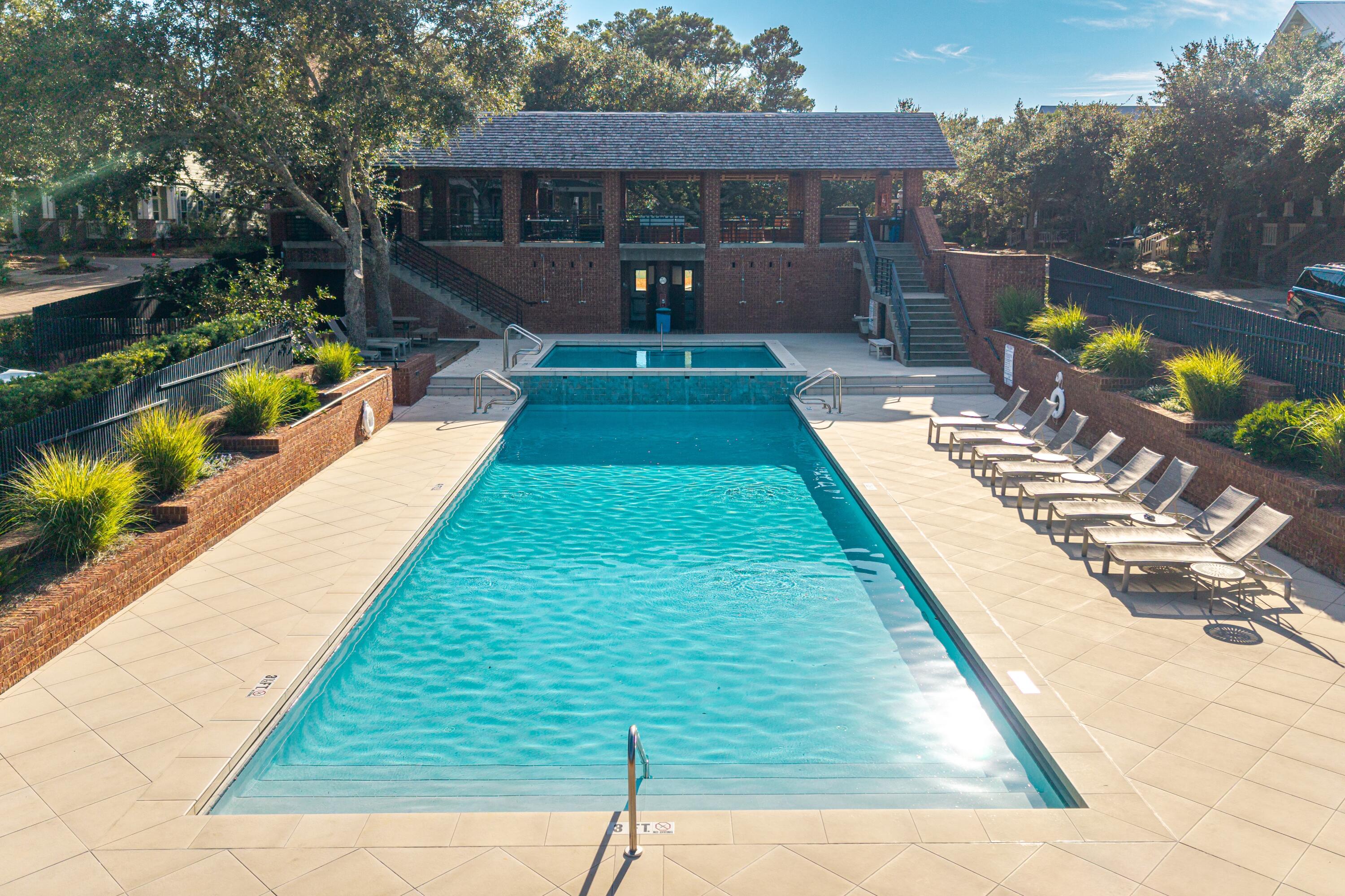 FOREST LAKES - Residential