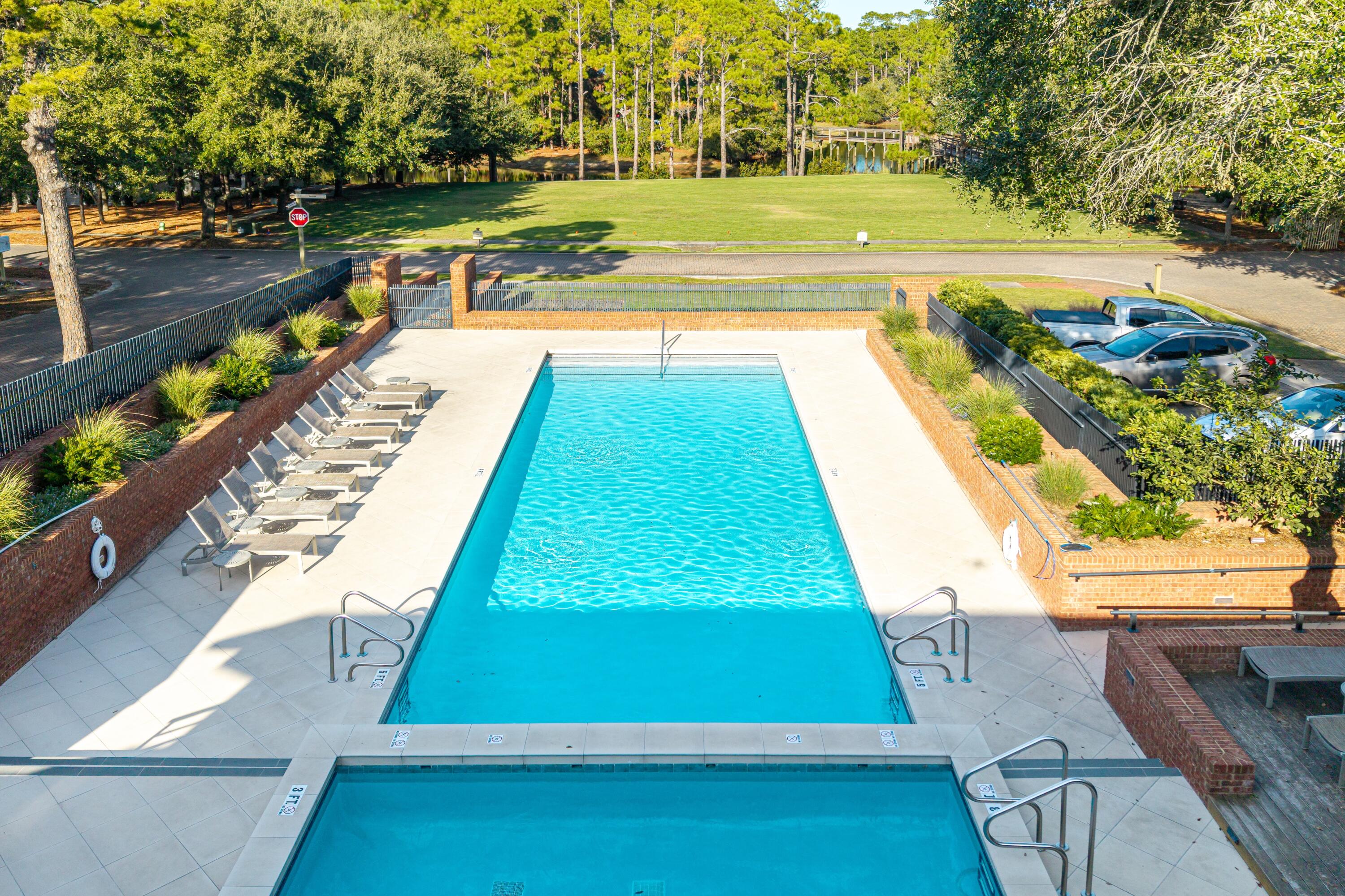 FOREST LAKES - Residential
