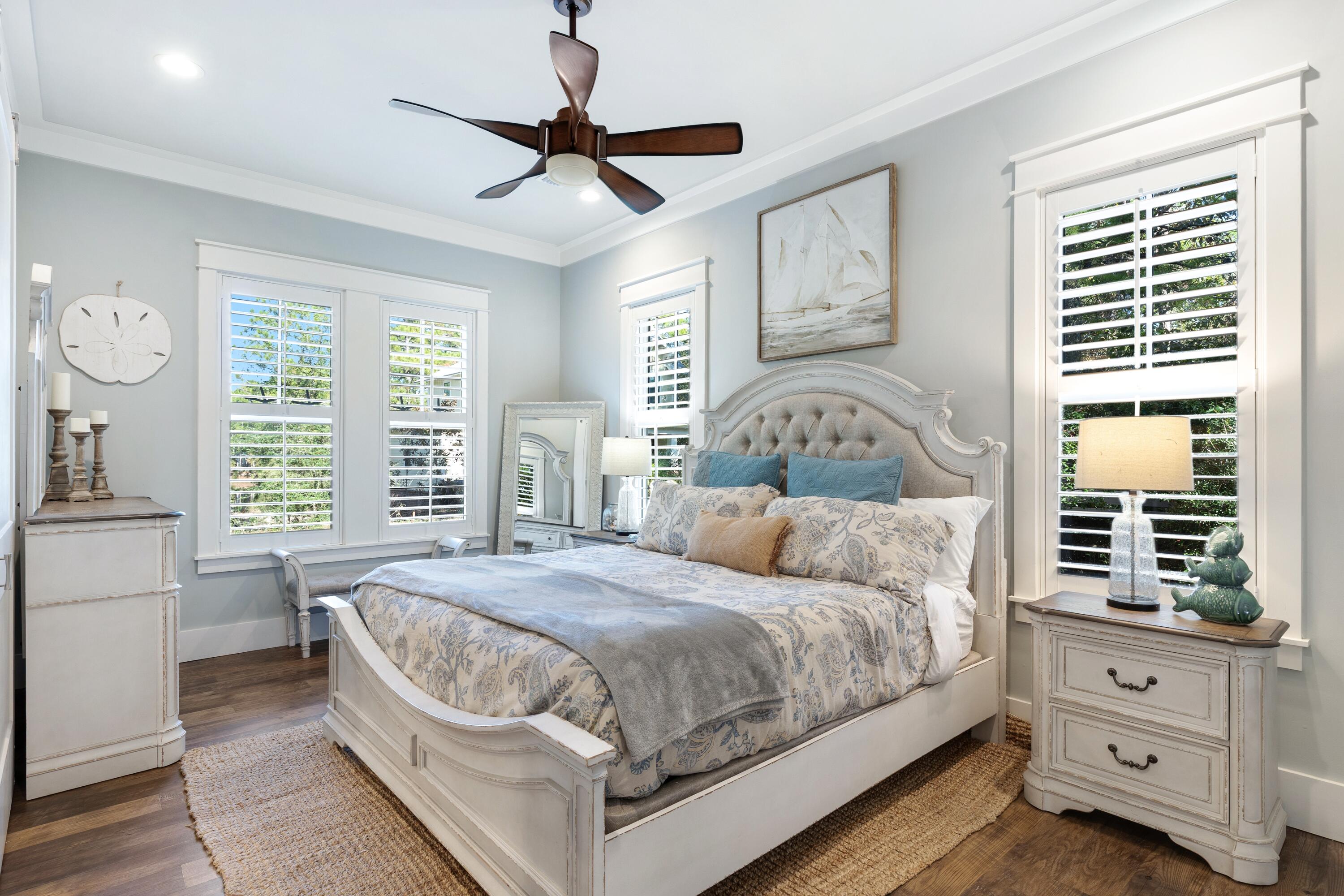 FOREST LAKES - Residential
